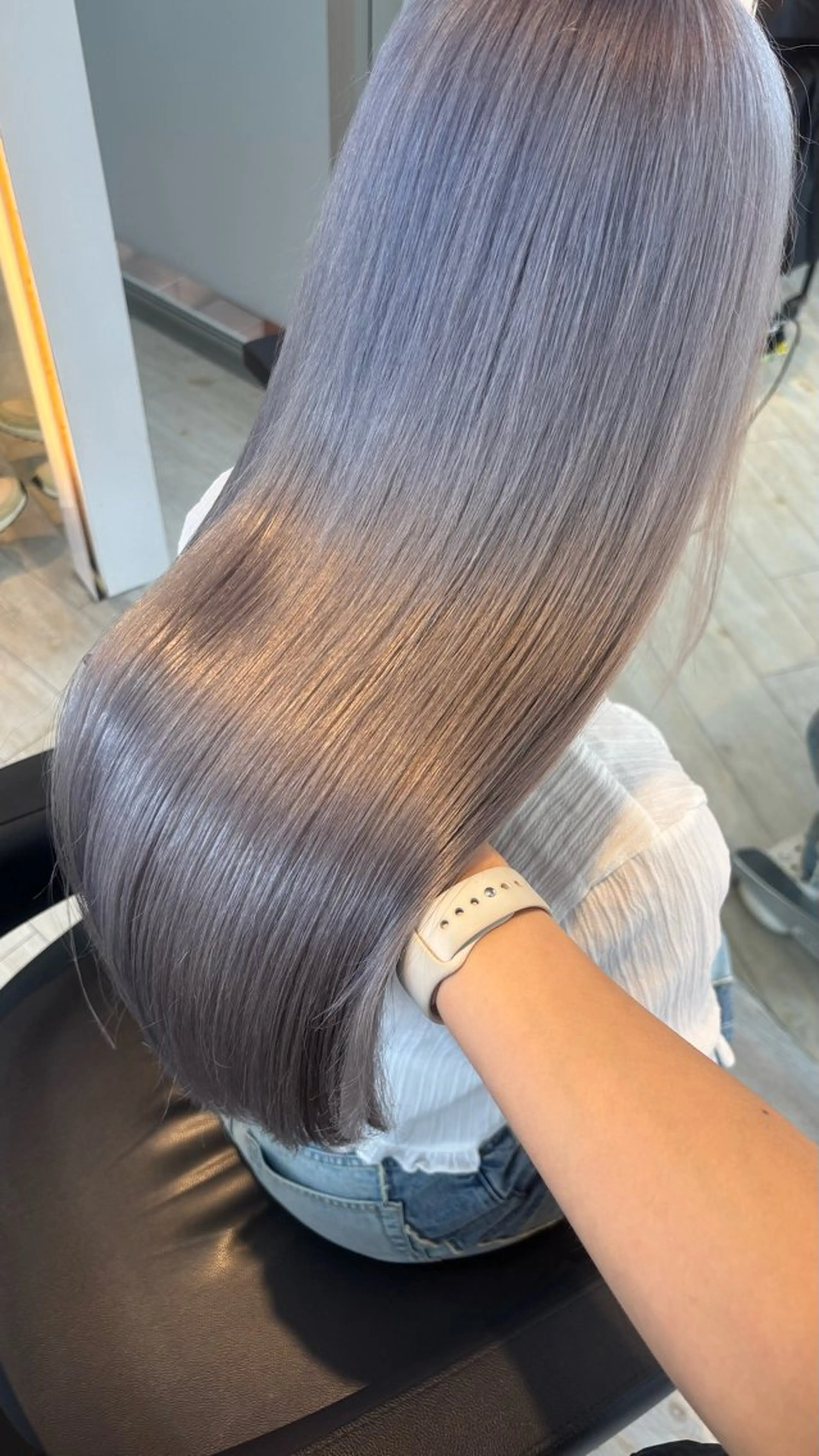 【ご新規様、平日限定‼️】ケアブリーチ2回➕カラー➕カット➕トリートメントの写真