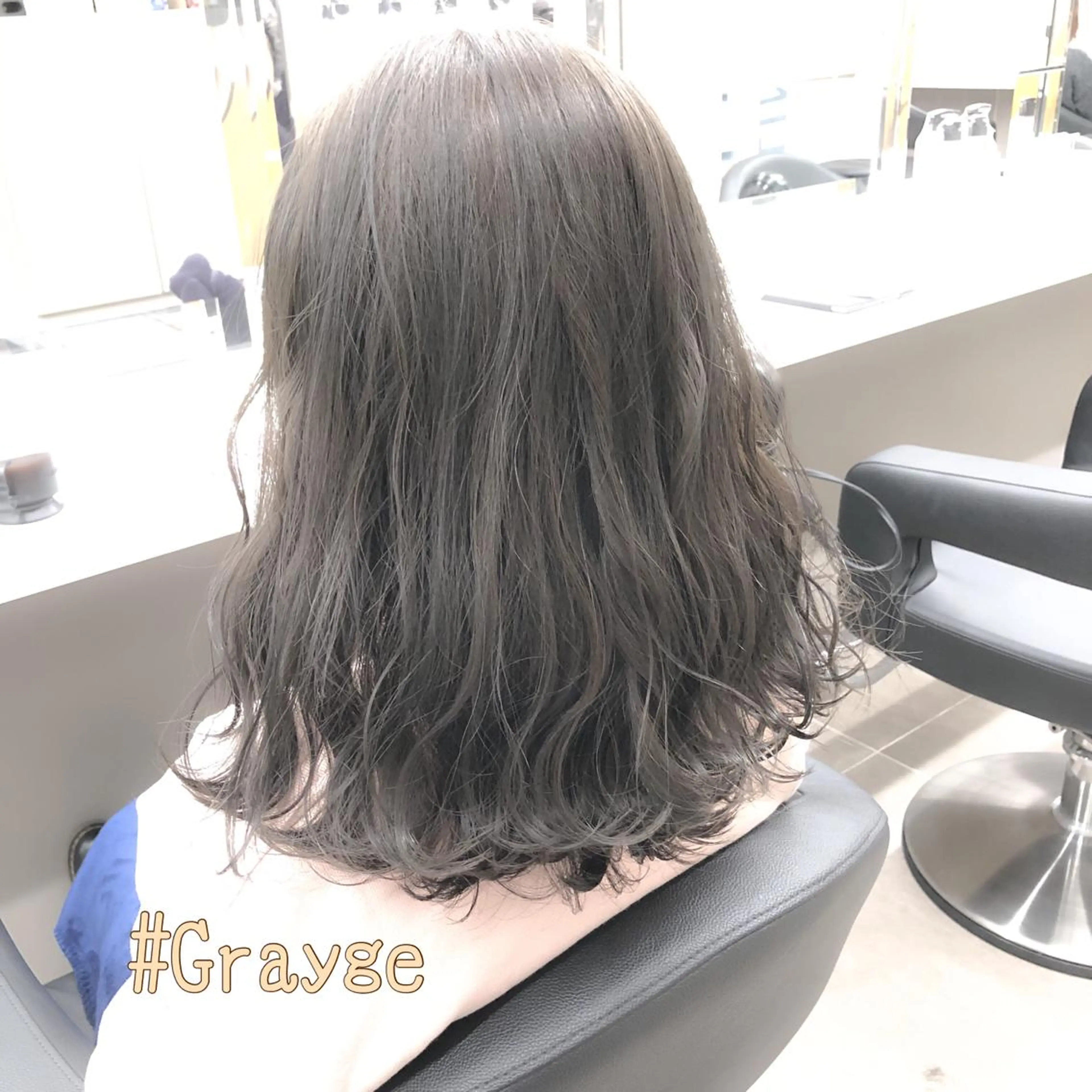 ミディアム カラー ブリーチ グレージュ ブリーチなしカラー カット ヘアカラー 🔷似合わせのプロ KUMA🔷のヘアスタイル
