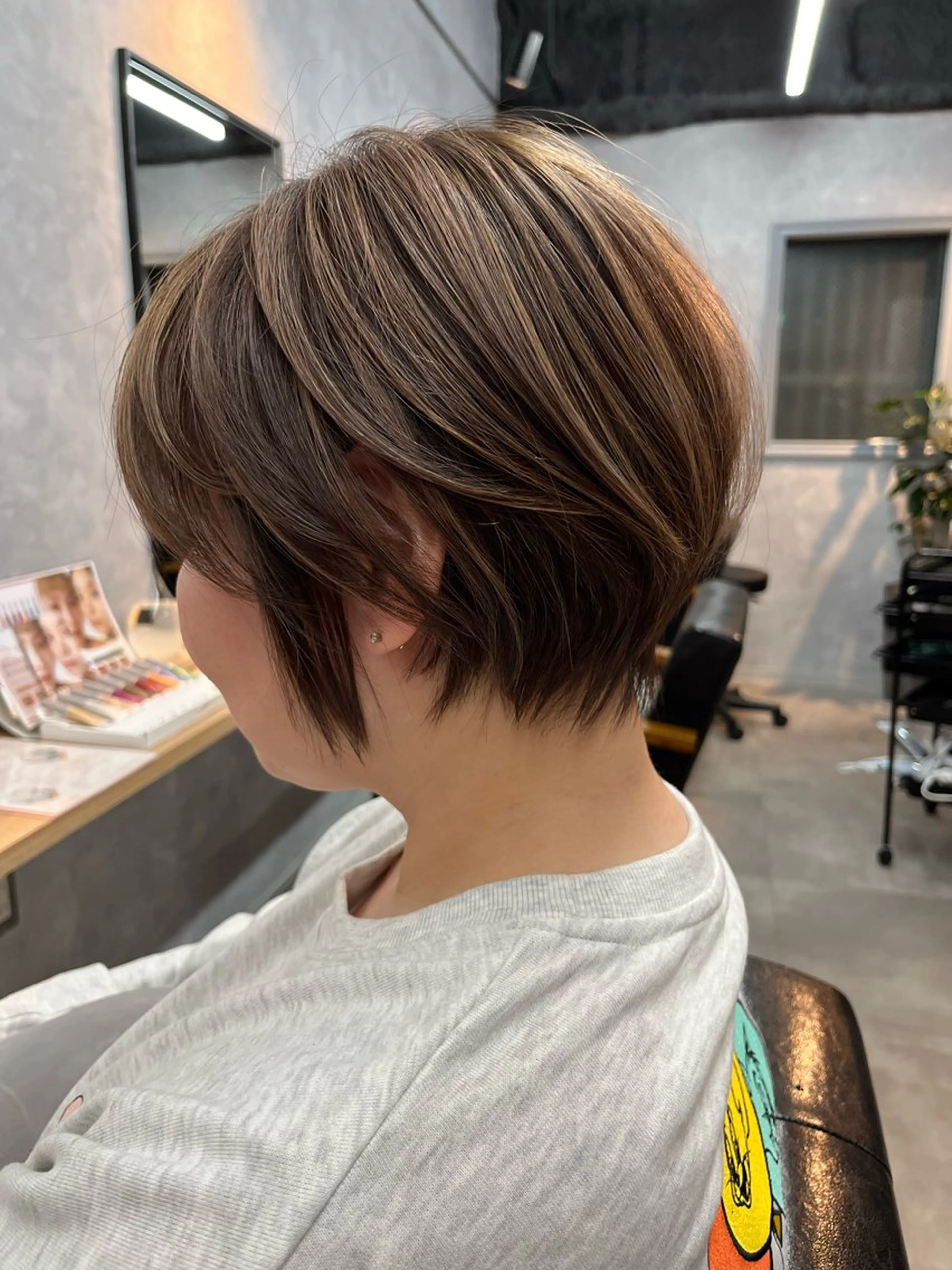 ショート ショートヘア 小山洋次/阪急茨木/ 透明感カラーショートのヘアスタイル