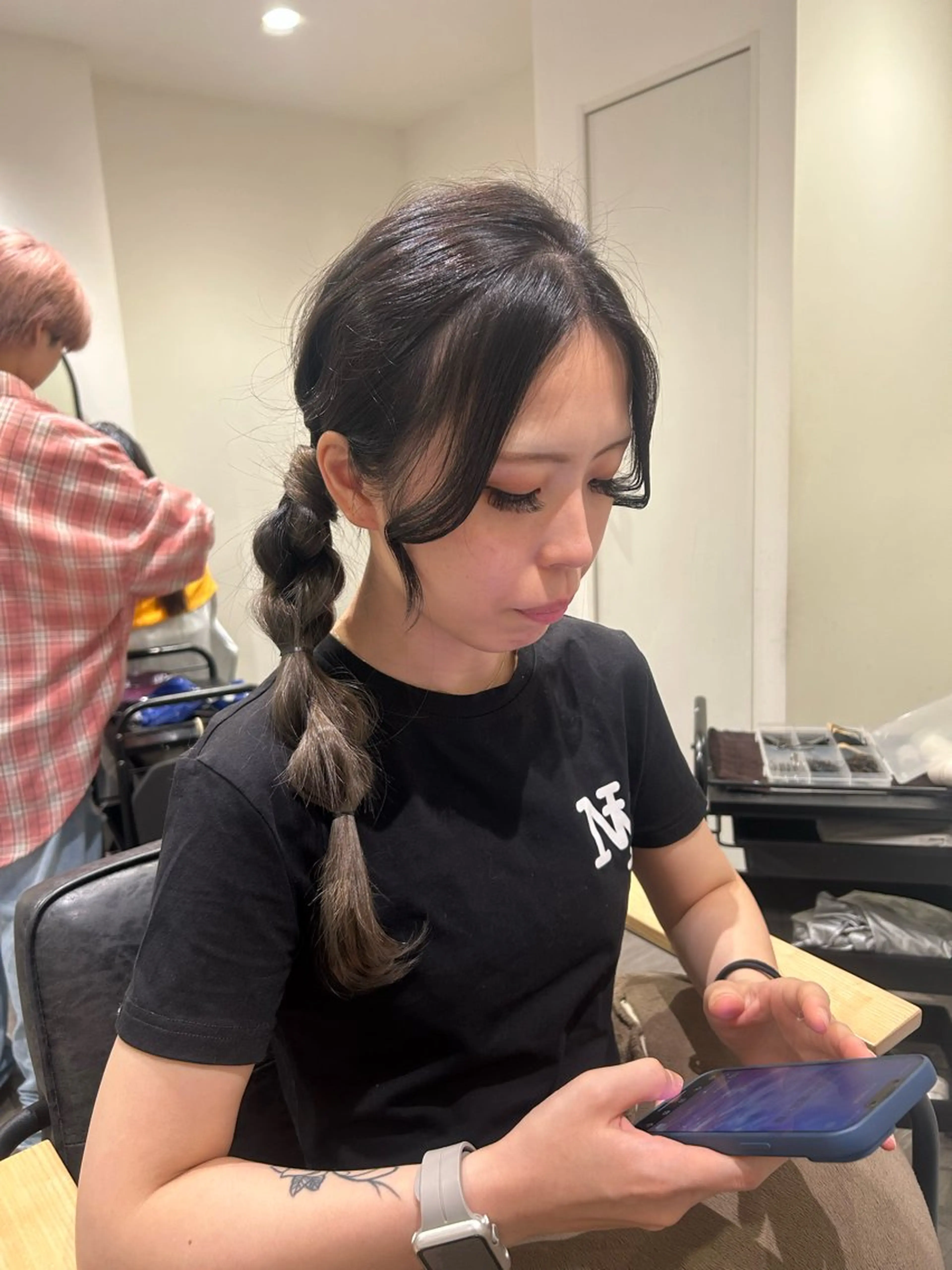 ロング カラー ヘアアレンジ グラデーションカラー グレージュ ミルクティーグレージュ cocotte 💟草間紫音💟のヘアスタイル