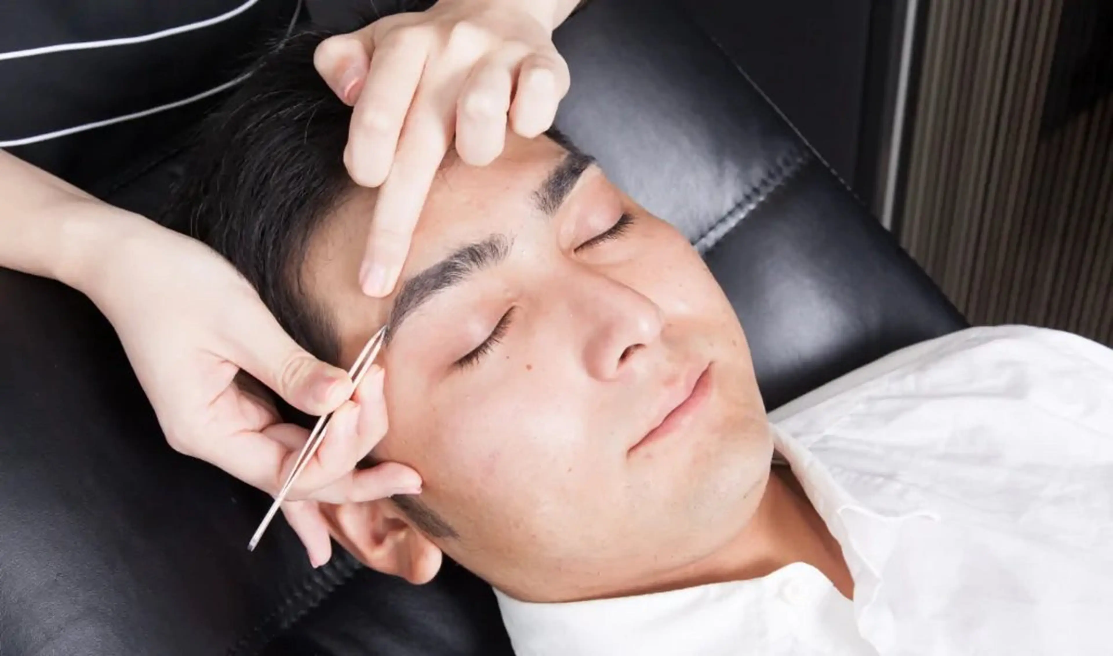 メンズ限定アイブロウ🍀 男性の眉に完全特化‼️理想の眉へ✨の写真