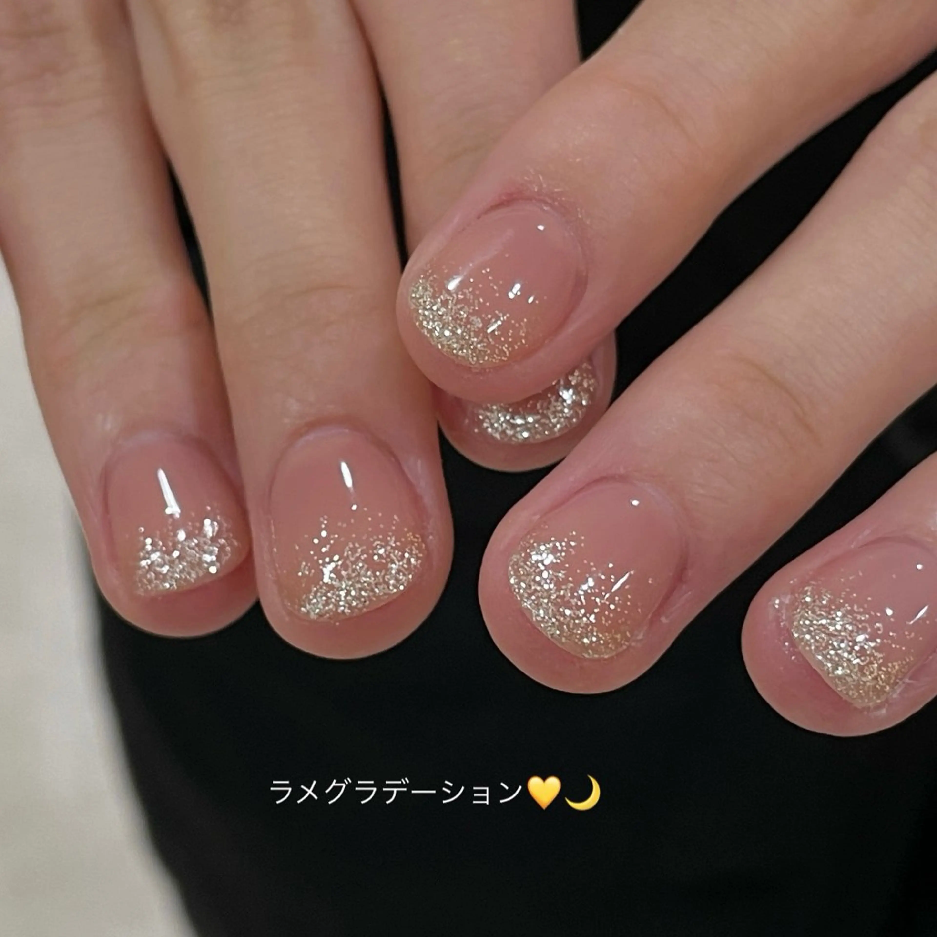 ネイル ゴールド グラデーション ピンク ハンドネイル you (ユウ)のネイルデザイン