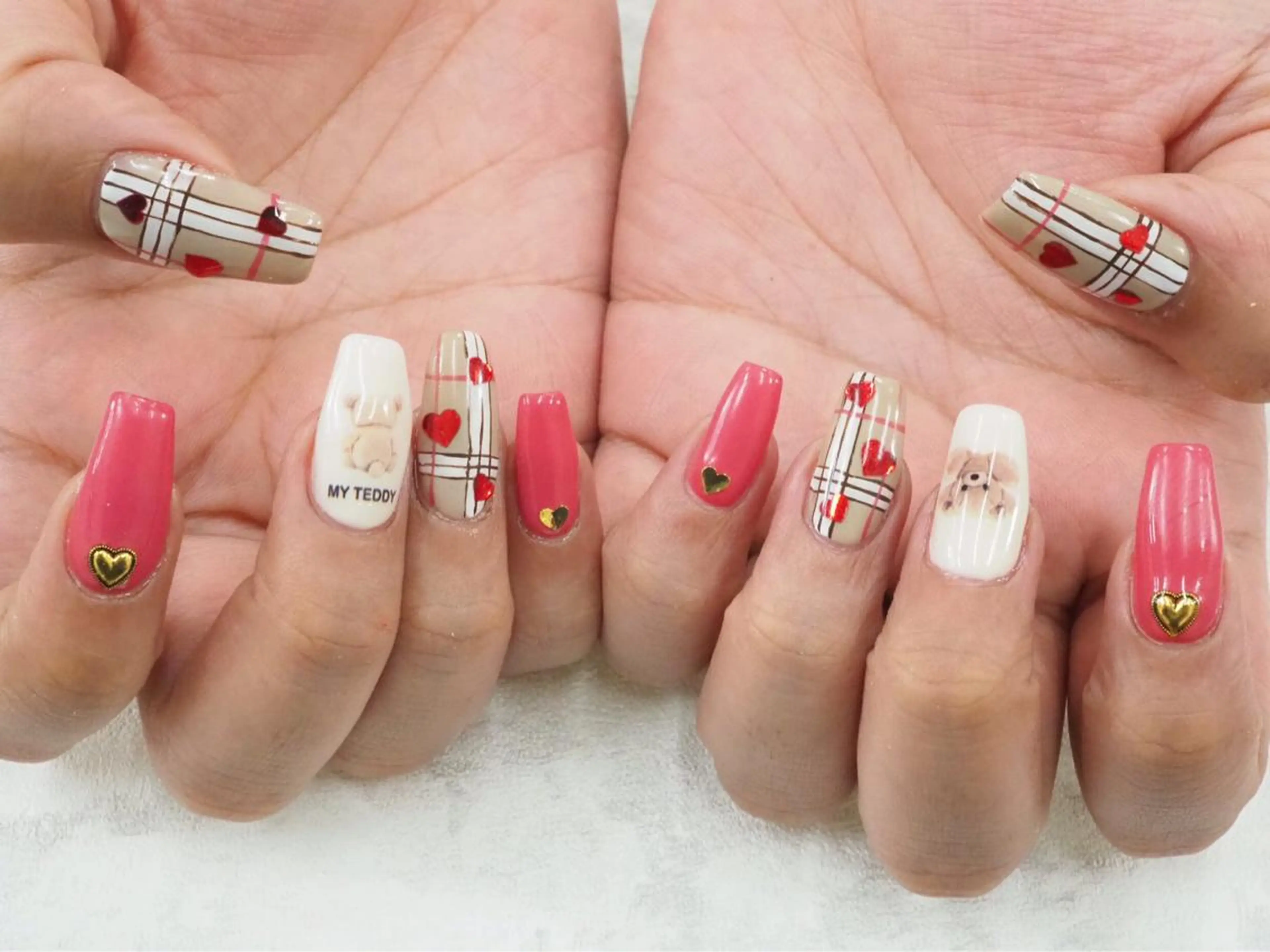 ネイル LoLo nail kのネイルデザイン