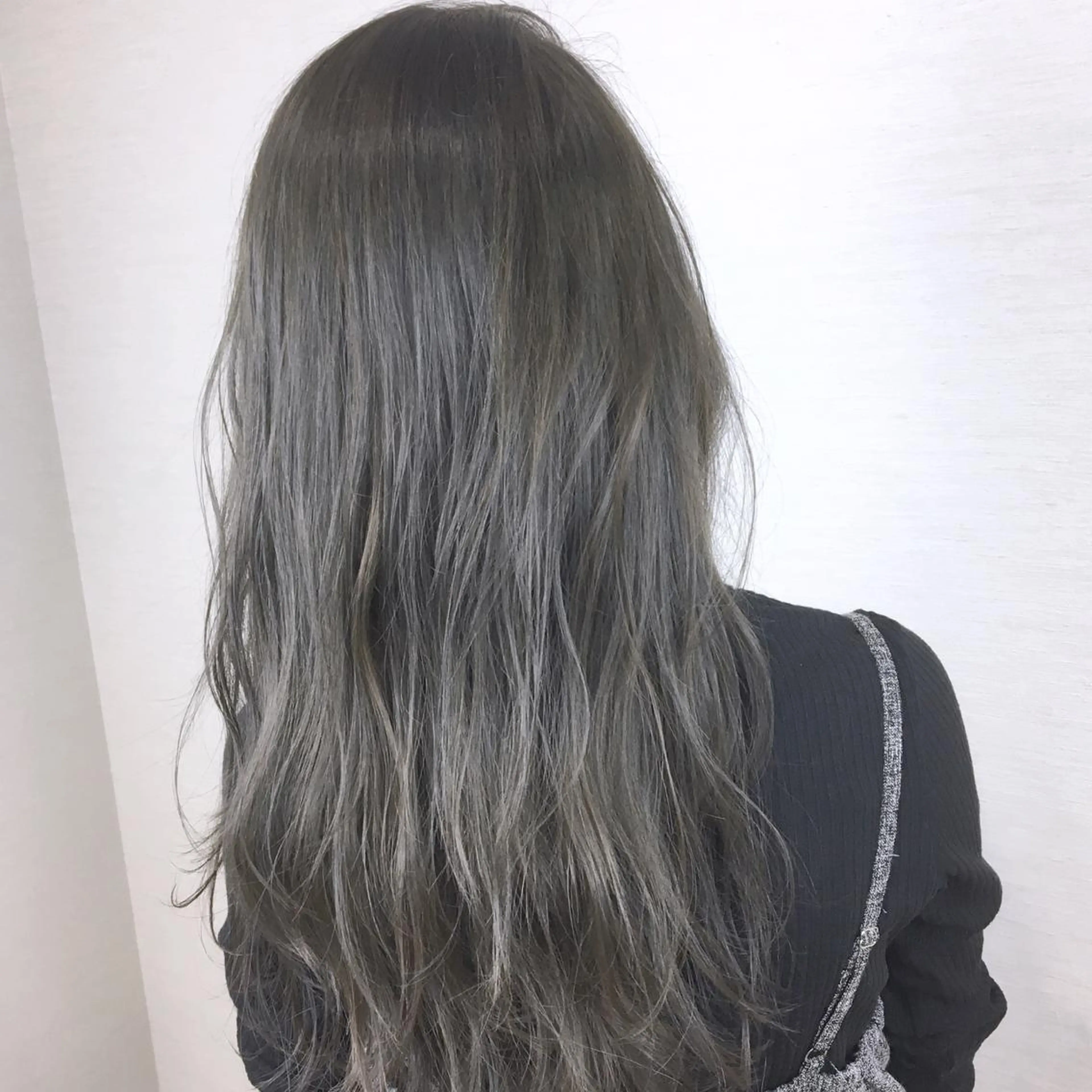 ロング ブリーチなしダブル/ レイヤーカット 小棹のヘアスタイル