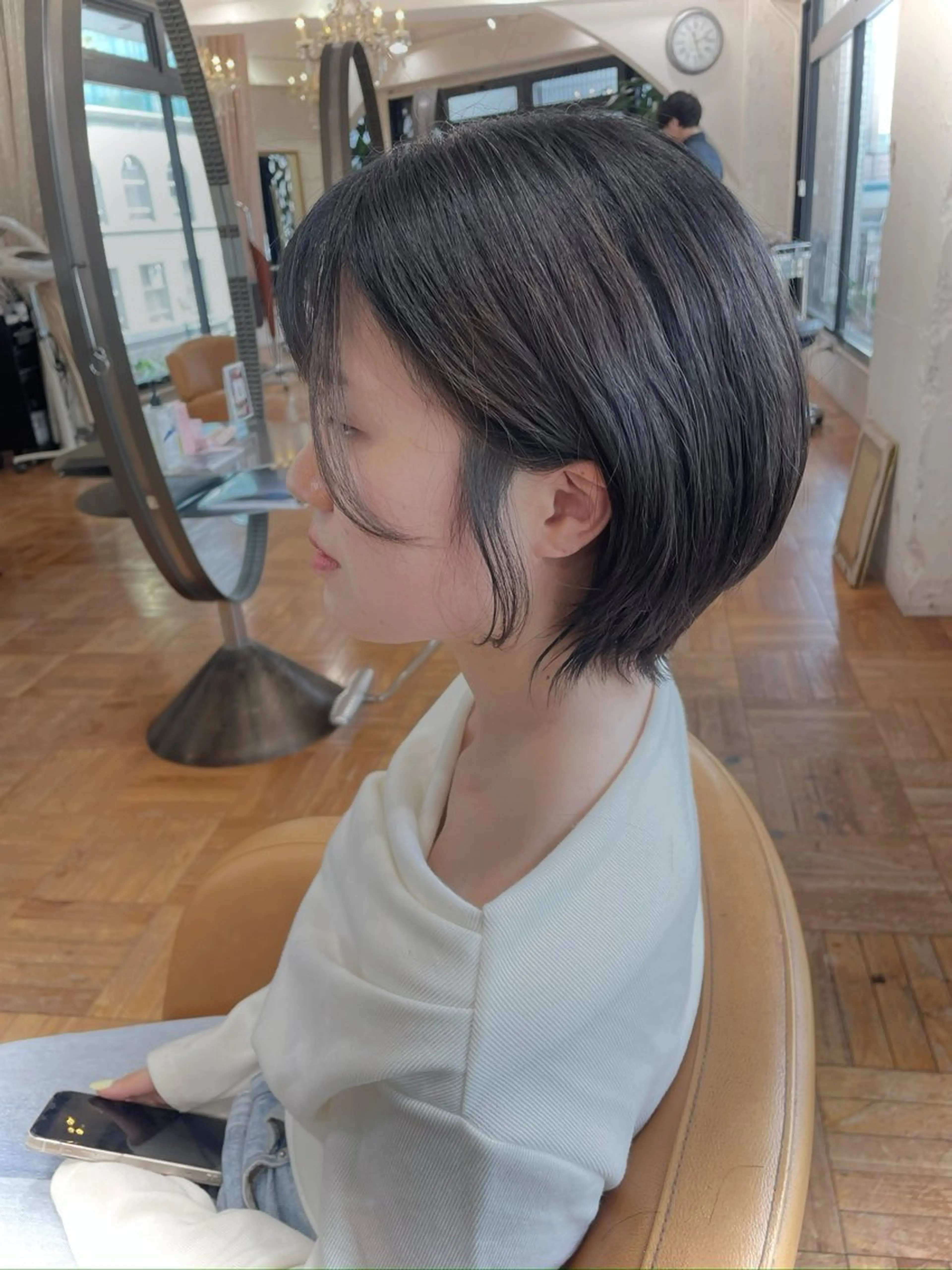 ショート カラー REM所属・渋谷 とまとのヘアスタイル