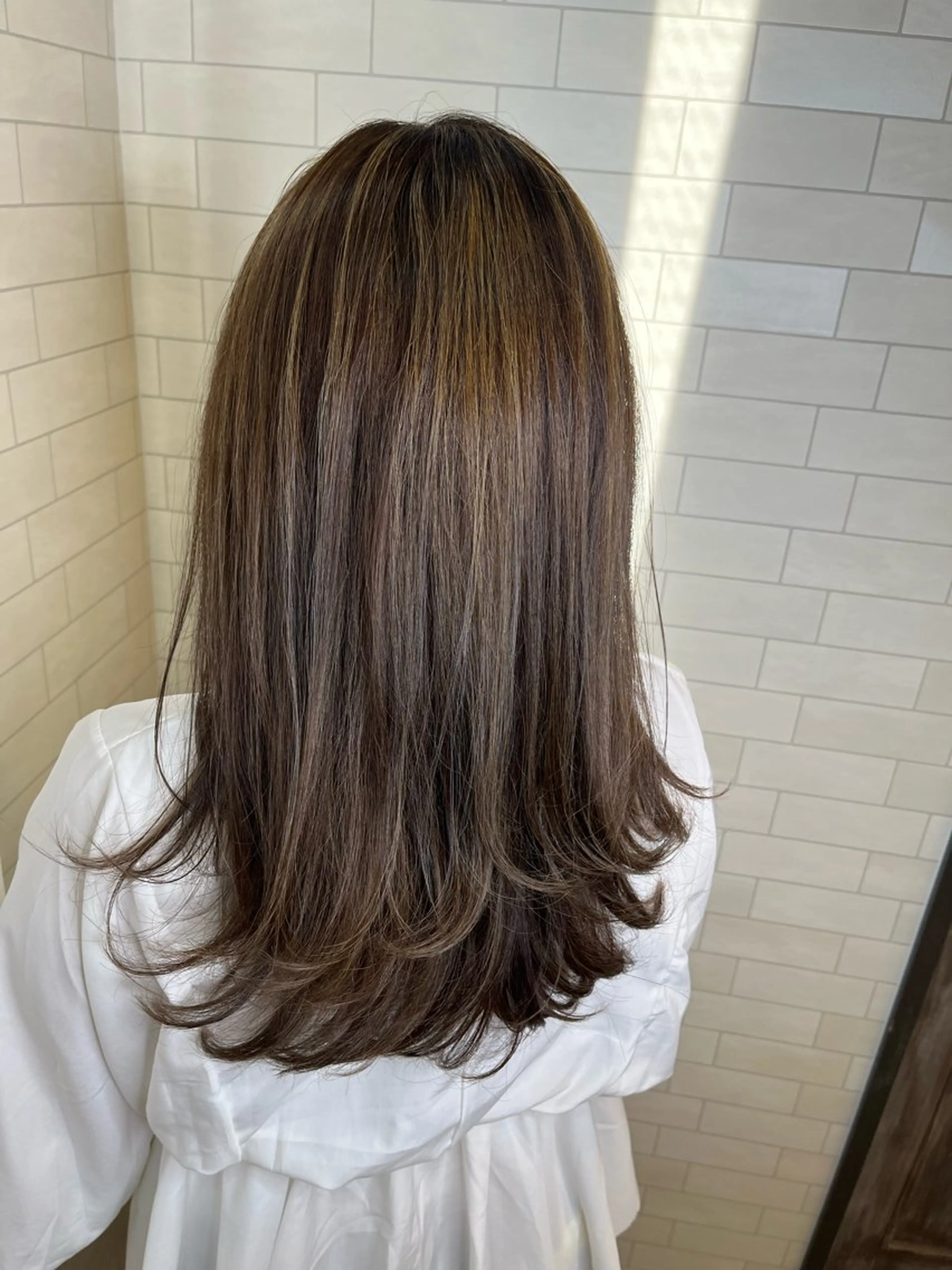 セミロング カラー ハイライトカラー ハイライト 井上 光のヘアスタイル