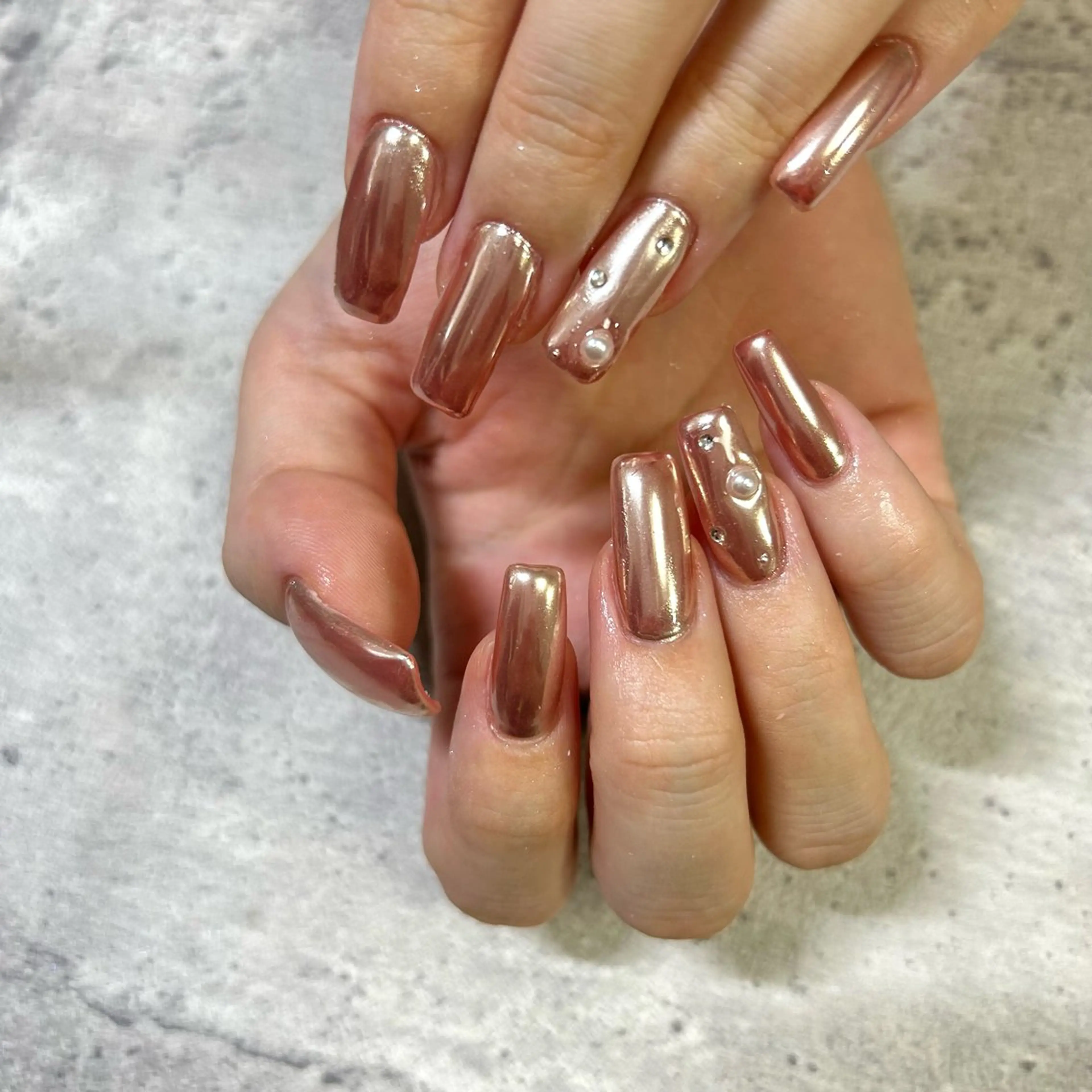 ネイル ミラーネイル ハンドネイル ハンドケア 今福鶴見ネイル 8(ｴｲﾄ)のネイルデザイン