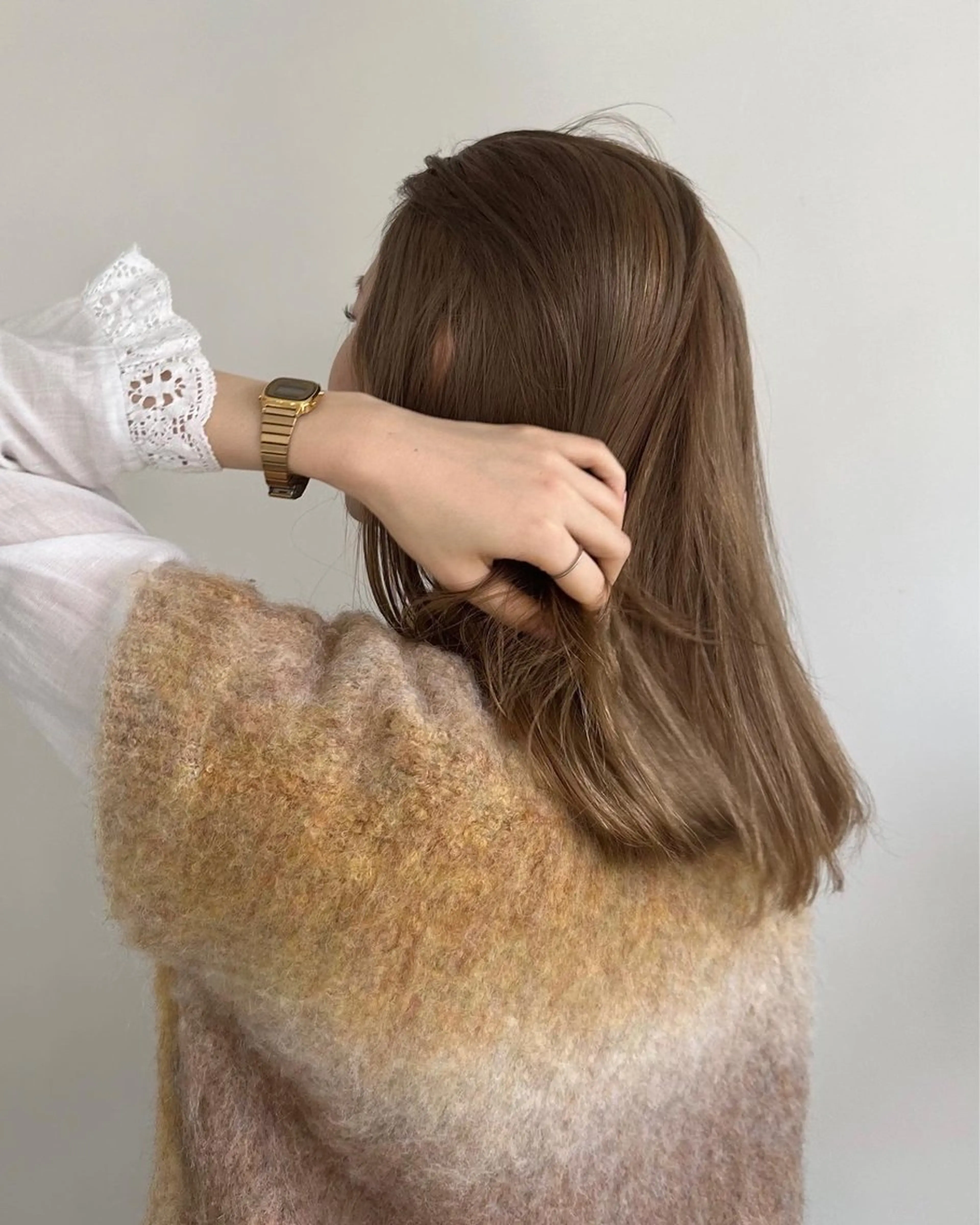 ミディアム カラー ベージュカラー ブリーチ ミルクティーベージュ FavyS「フェイヴィーズ」所属・竹中 彩音のヘアスタイル