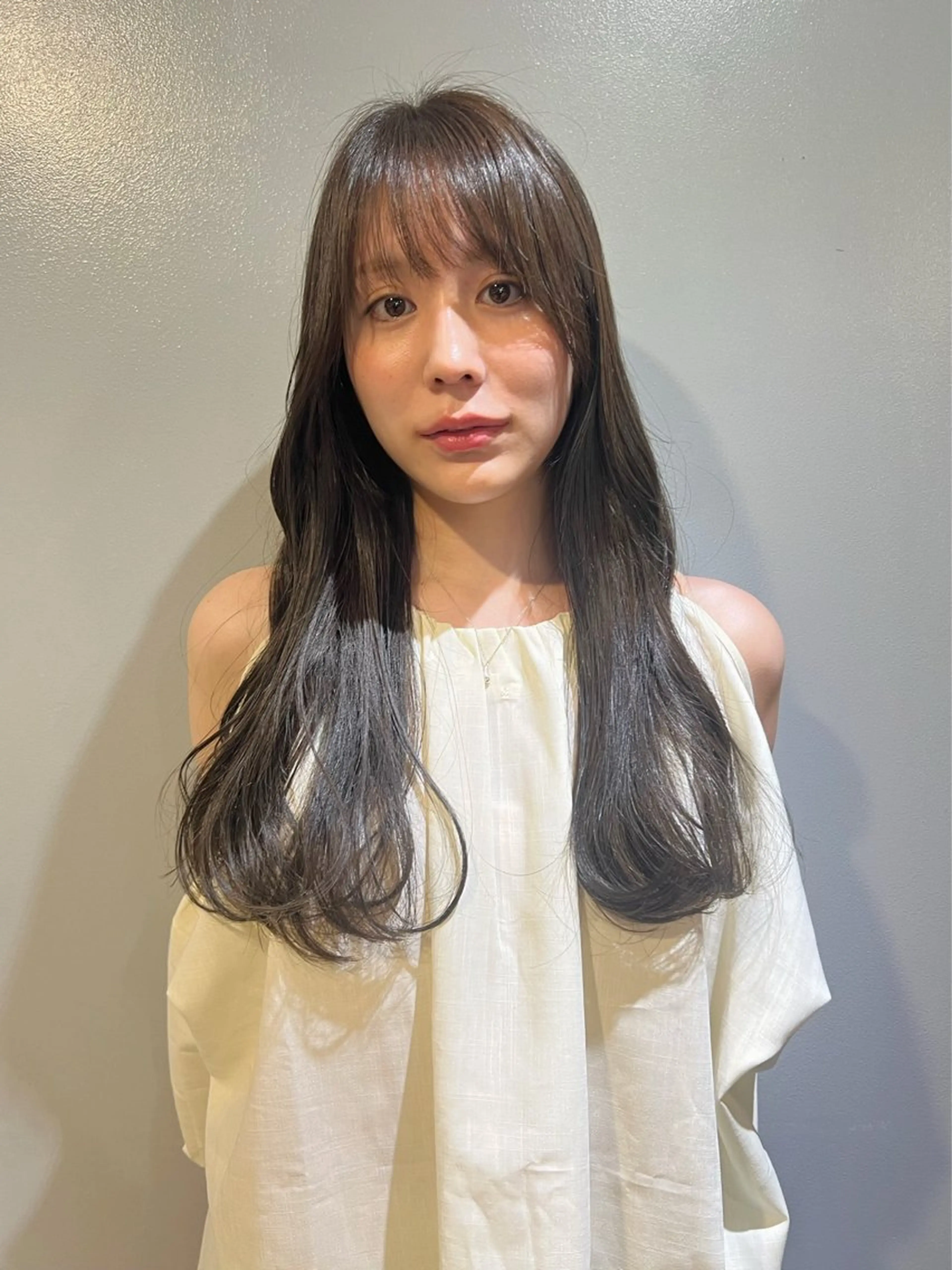 【池袋で平日お得🥣✂️】ケアカラー＋似合わせカット✨大人可愛い透明感ベージュ🫧話題の韓国ヘア✨赤みを消し艶仕上げの写真