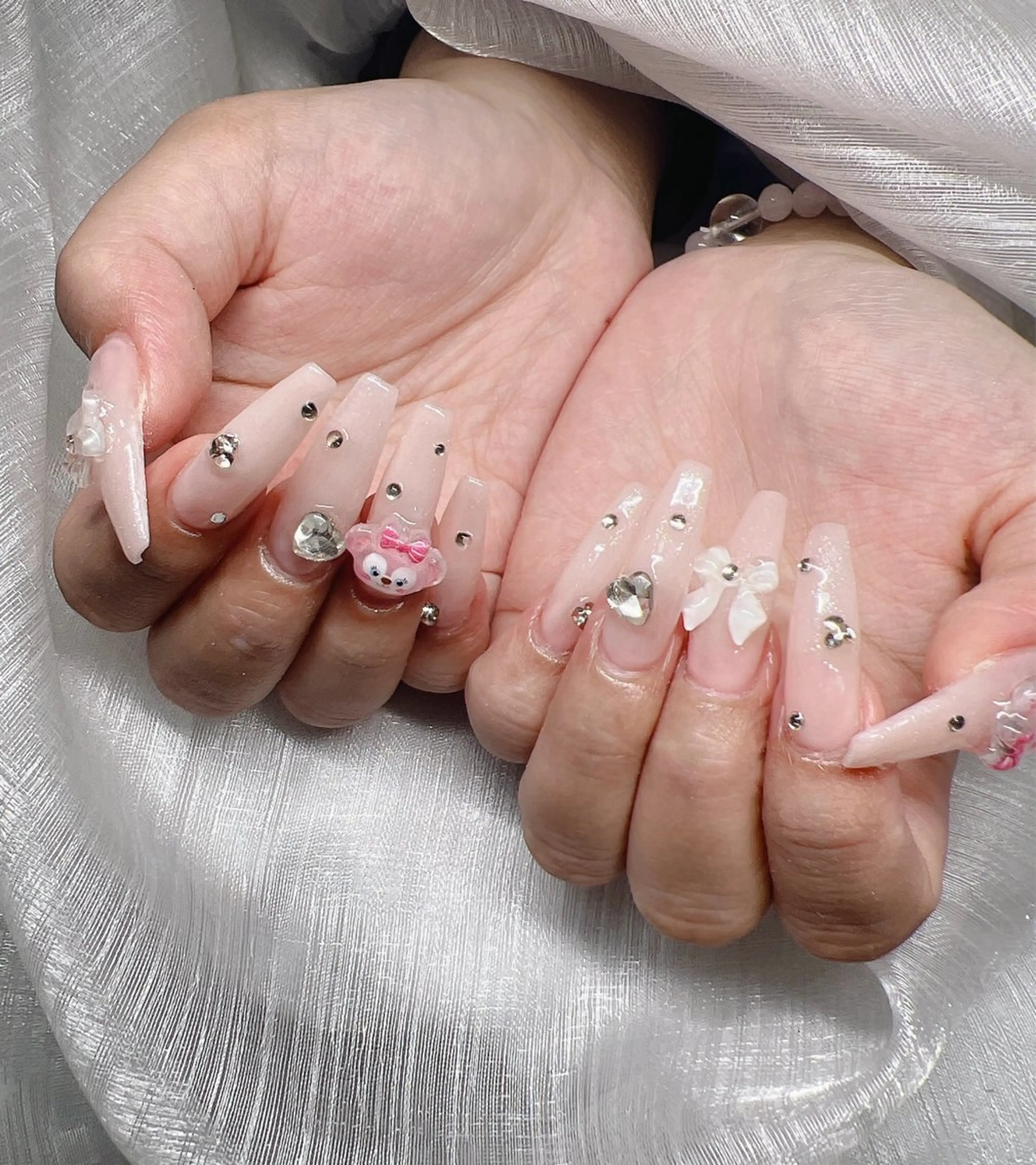 ネイル ハンドネイル Lee Nailsのネイルデザイン