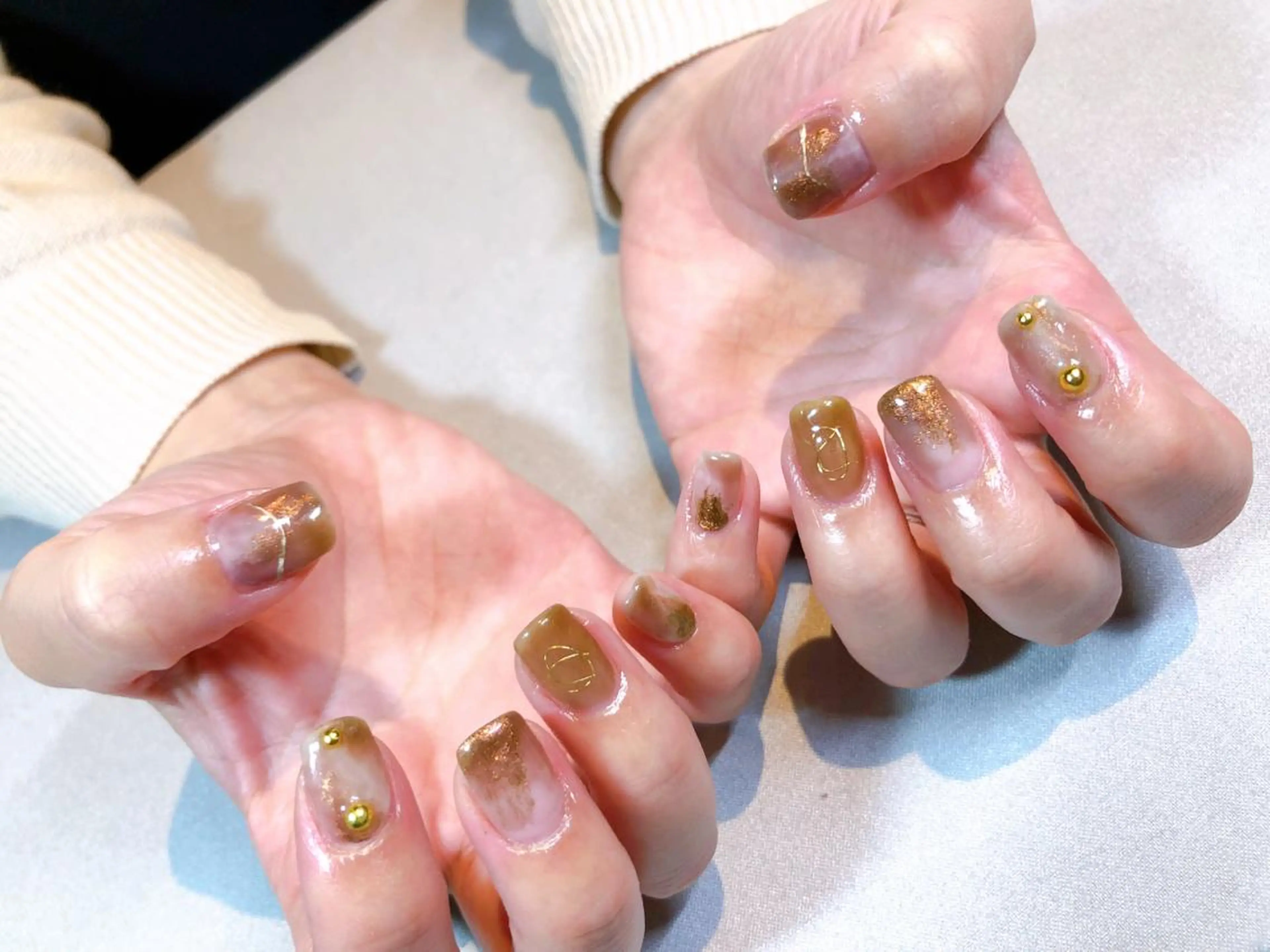 ネイル iiloo aromaworksのネイルデザイン