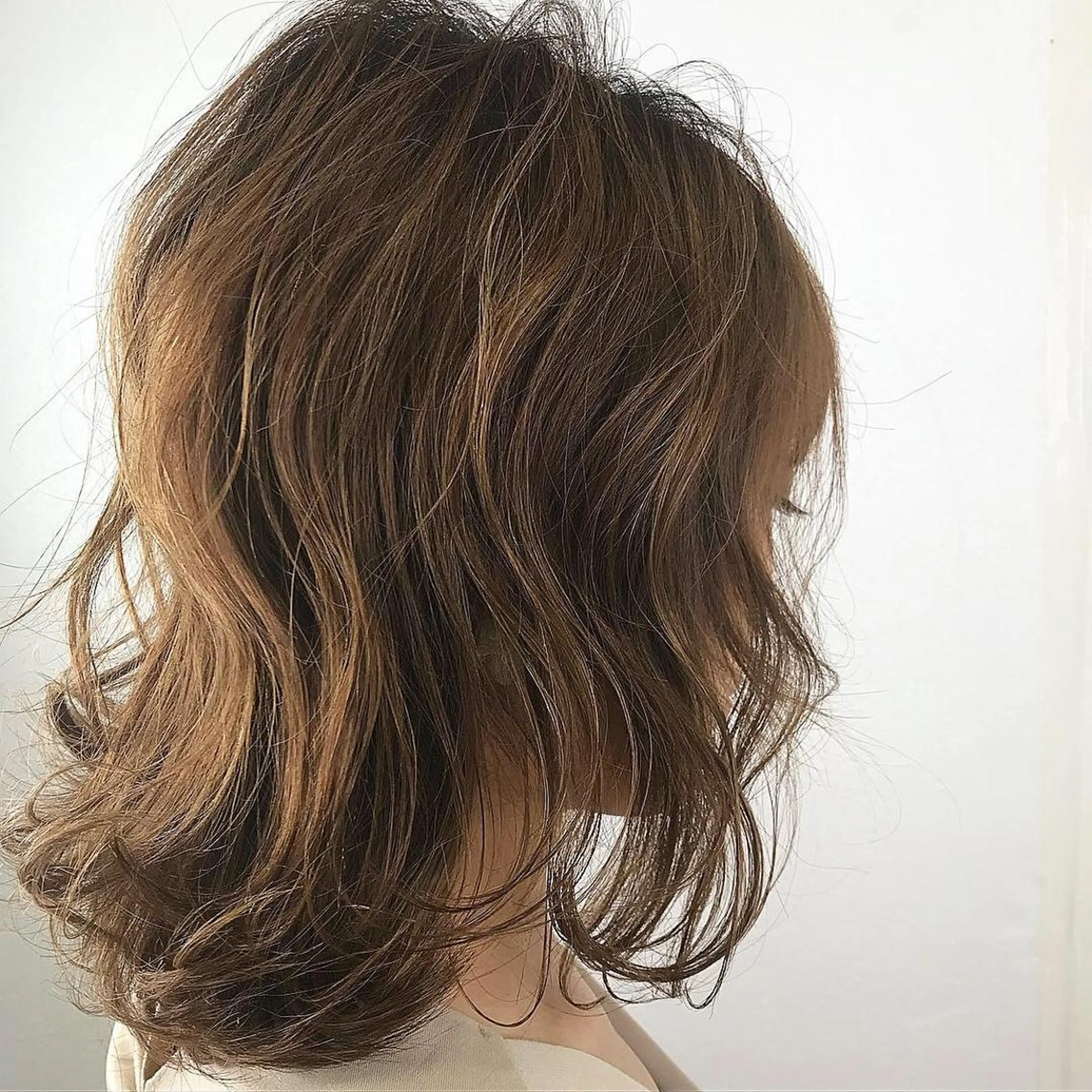 カラー デザインカラー Lienのヘアスタイル