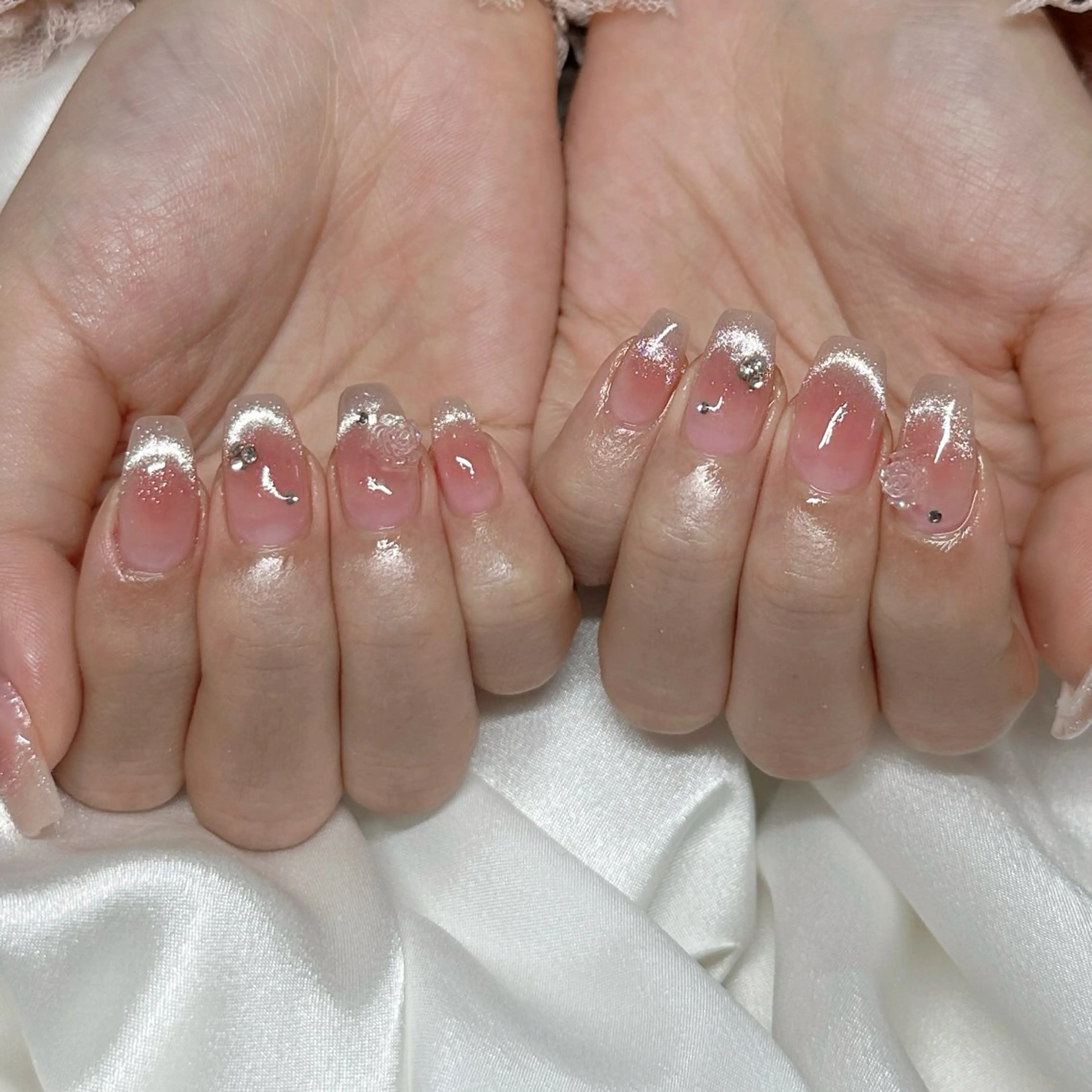 ネイル チークネイル 韓国ネイル マグネットネイル 春ネイル ワンホンネイル ハンドネイル L'oeillet所属・L'oeillet HIBIKIのネイルデザイン