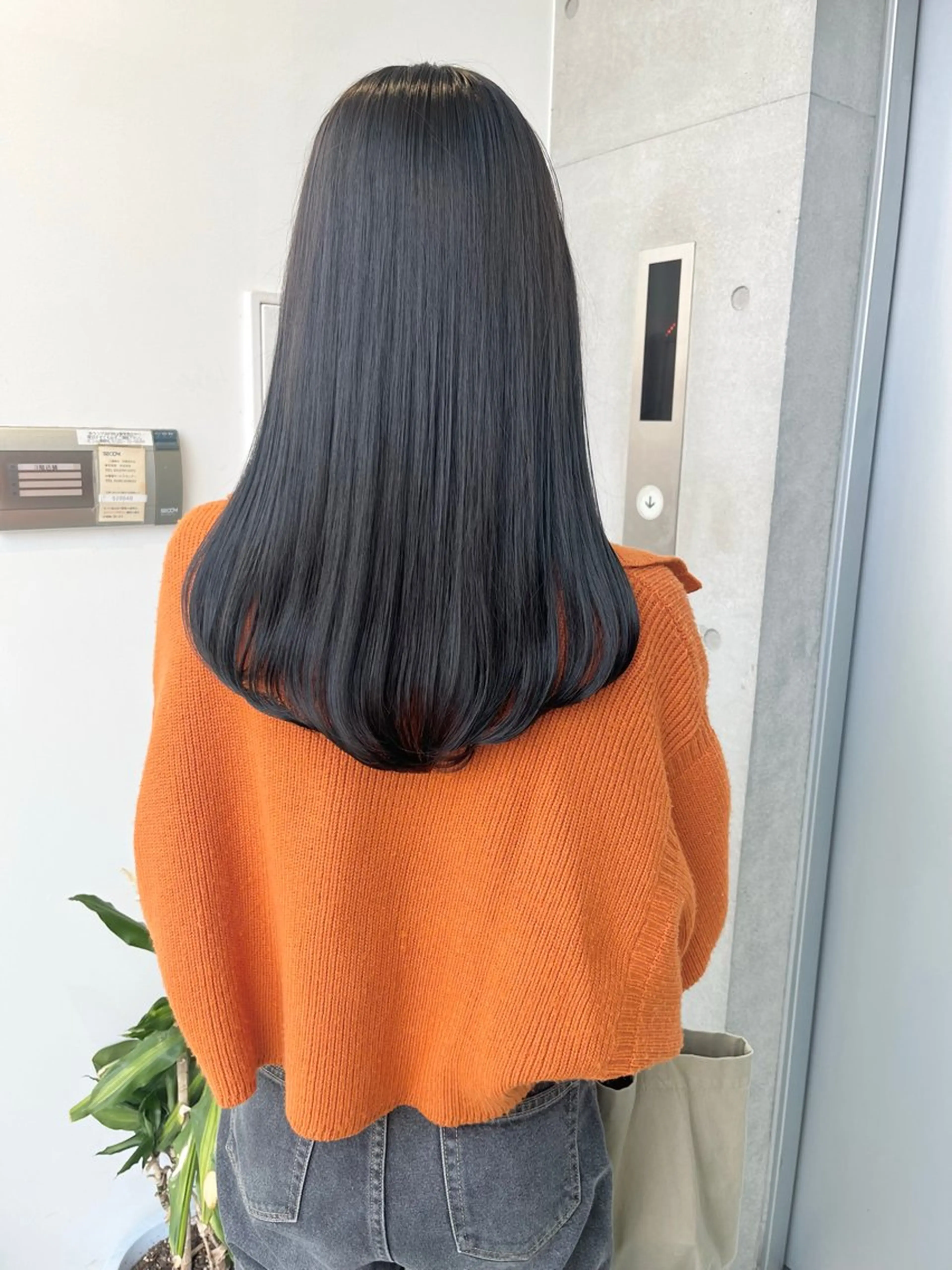 ロング カラー パーマ ヘアアレンジ ヘアカラー トリートメント 透明感/オリーブ/ グレージュ/YUKAのヘアスタイル