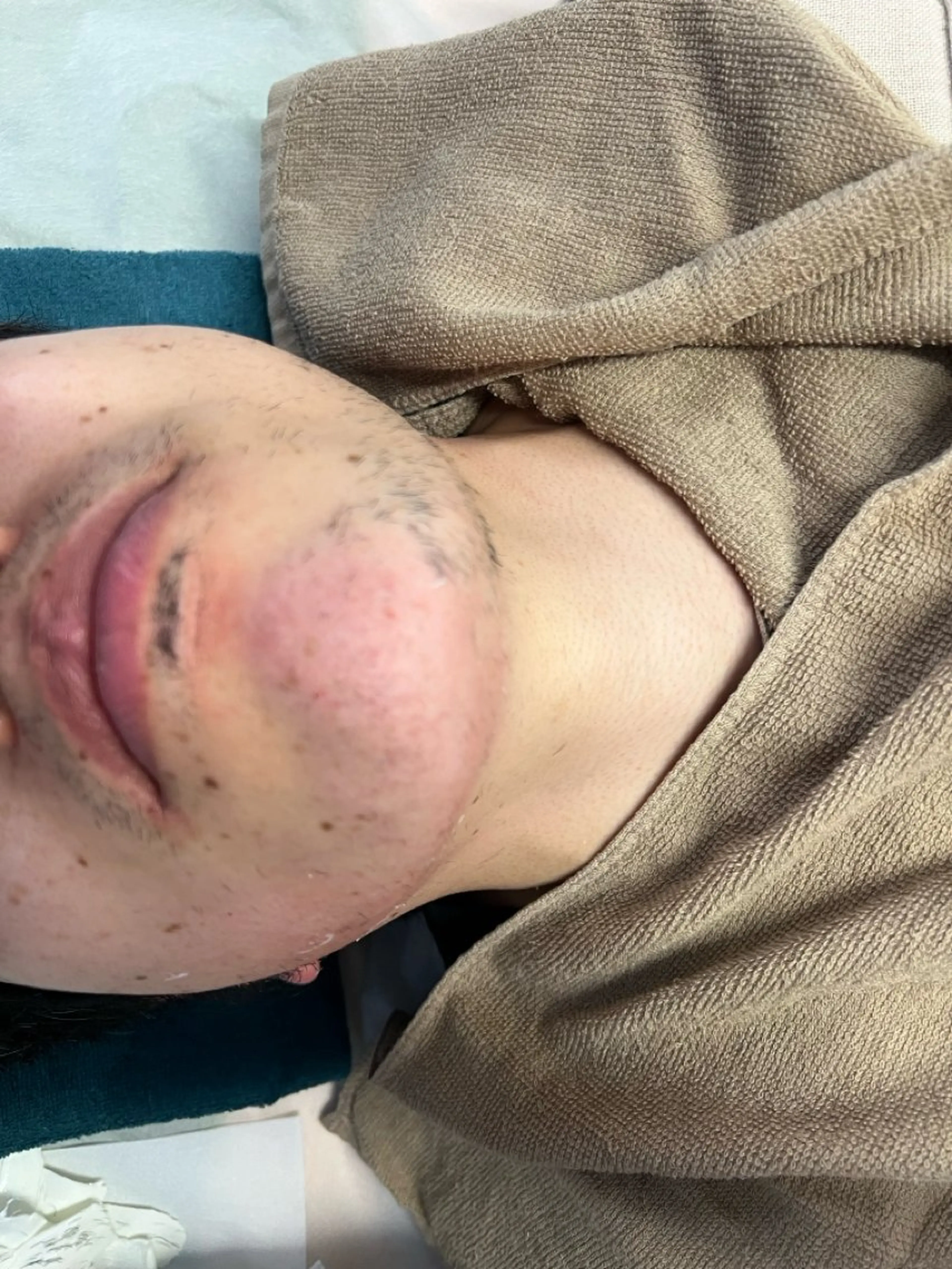 眠れるWax😴メンズヒゲ✨の写真