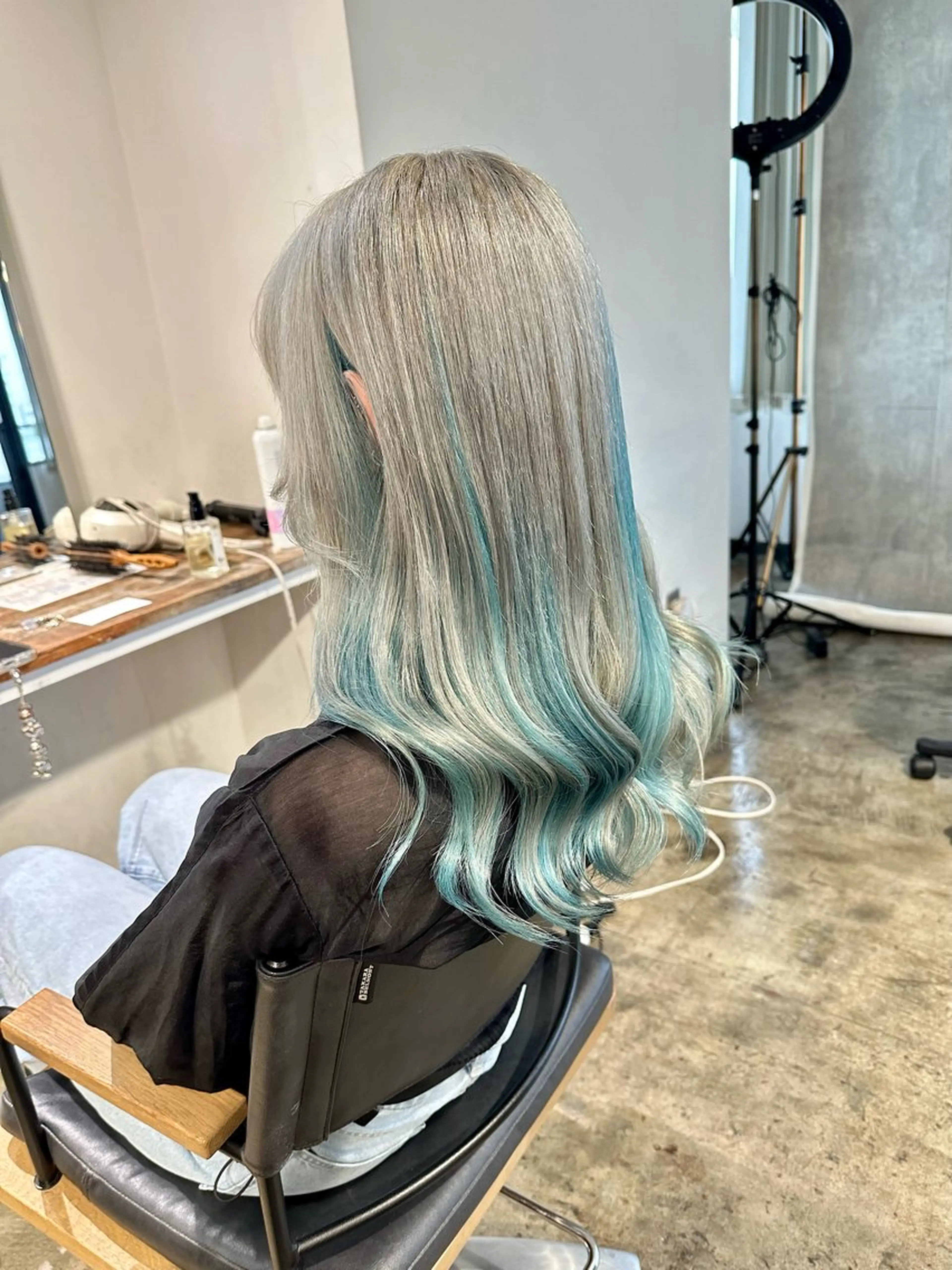 ロング カラー ヘアカラー トリートメント ヘアセット ✨艶ブリーチカラー ✨四ノ宮裕己のヘアスタイル