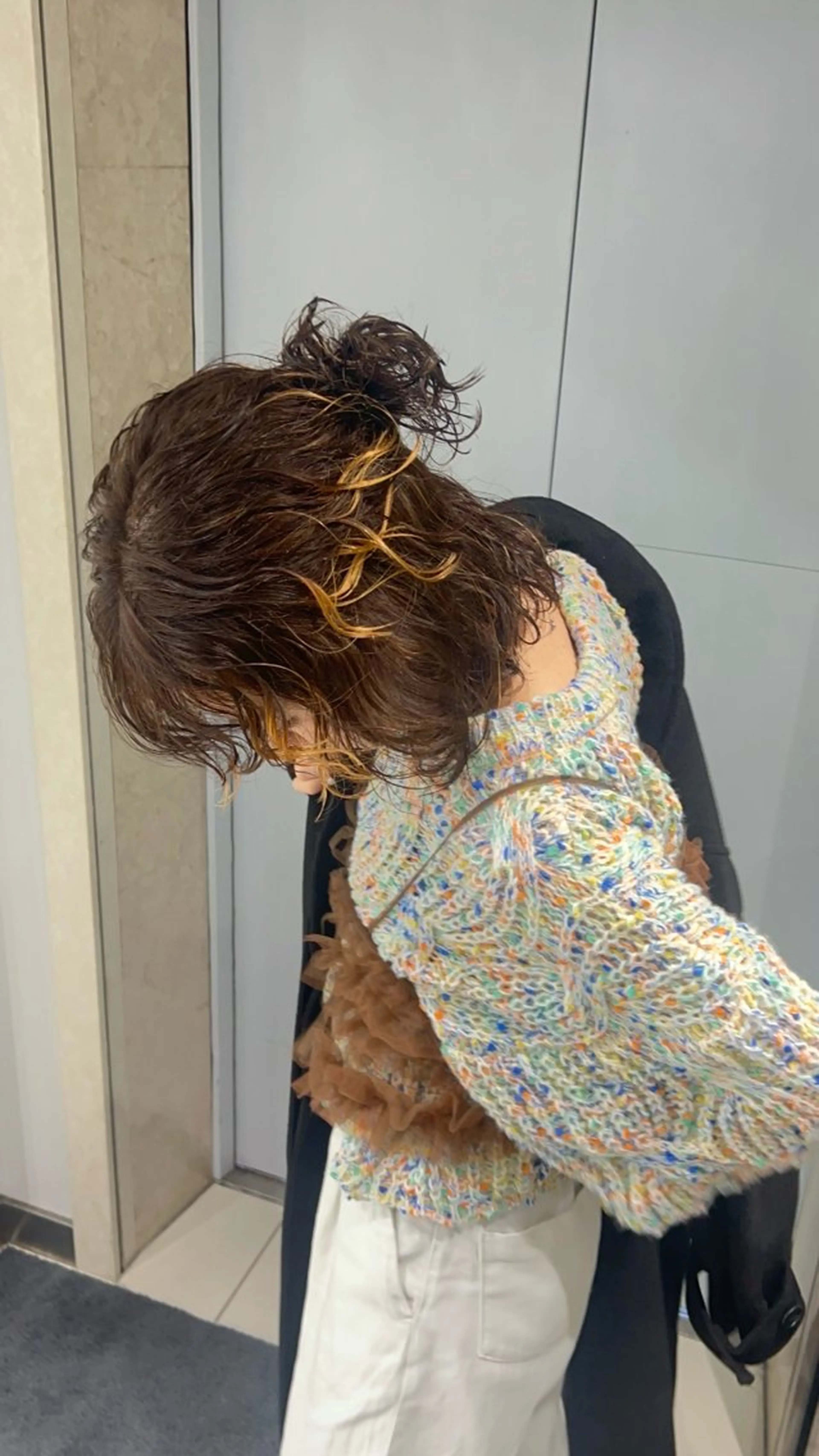 ミディアム カラー パーマ ヘアアレンジ ミディアムパーマ ハイライトカラー ハイライト ニュアンスパーマ カット パーマ ナチュラル×色気パ ーマ 渋谷/マナミのヘアスタイル