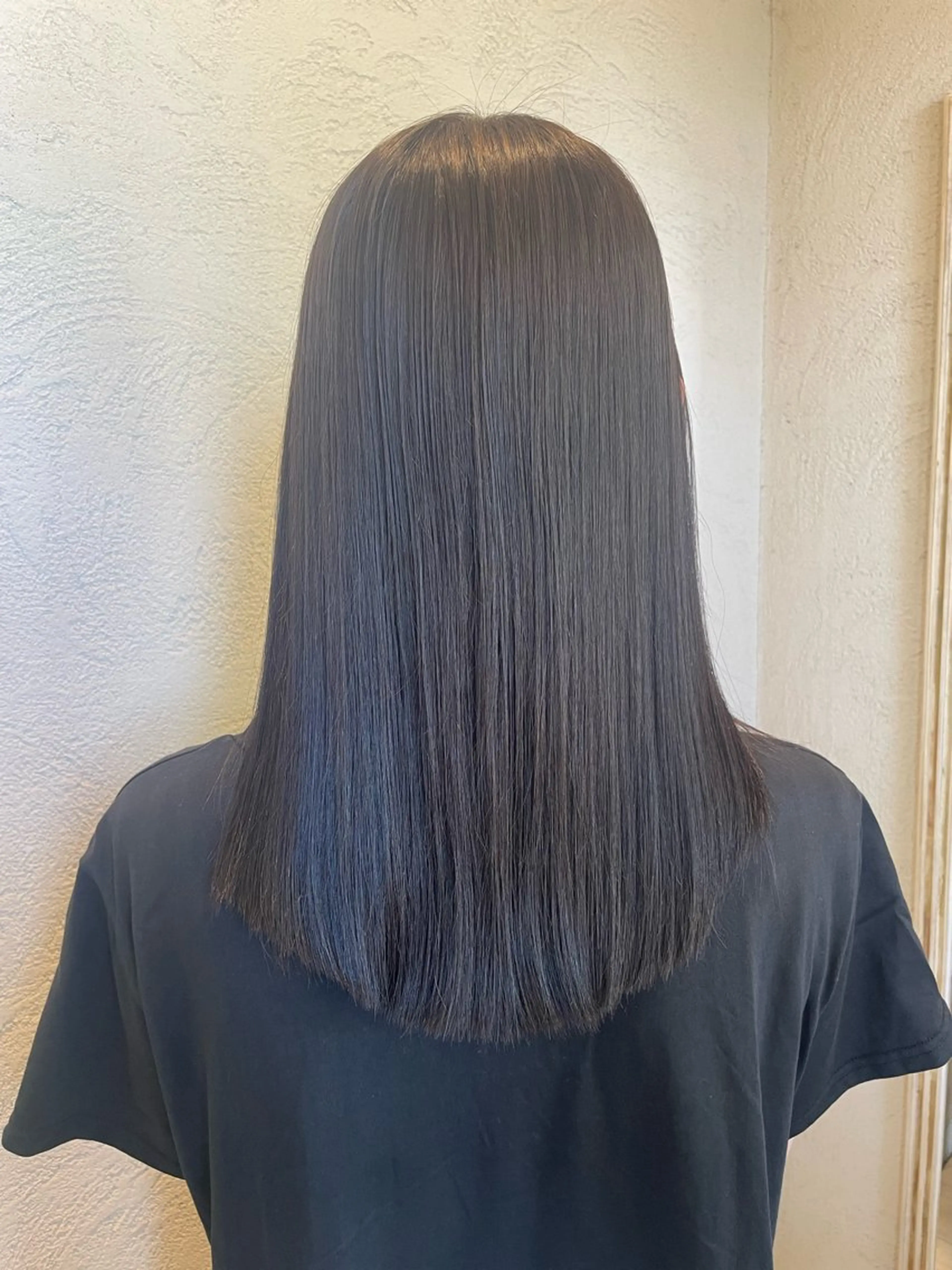 ミディアム カラー アッシュ アッシュグレー アッシュグレージュ グレージュ ヘアカラー 鈴木 颯天のヘアスタイル