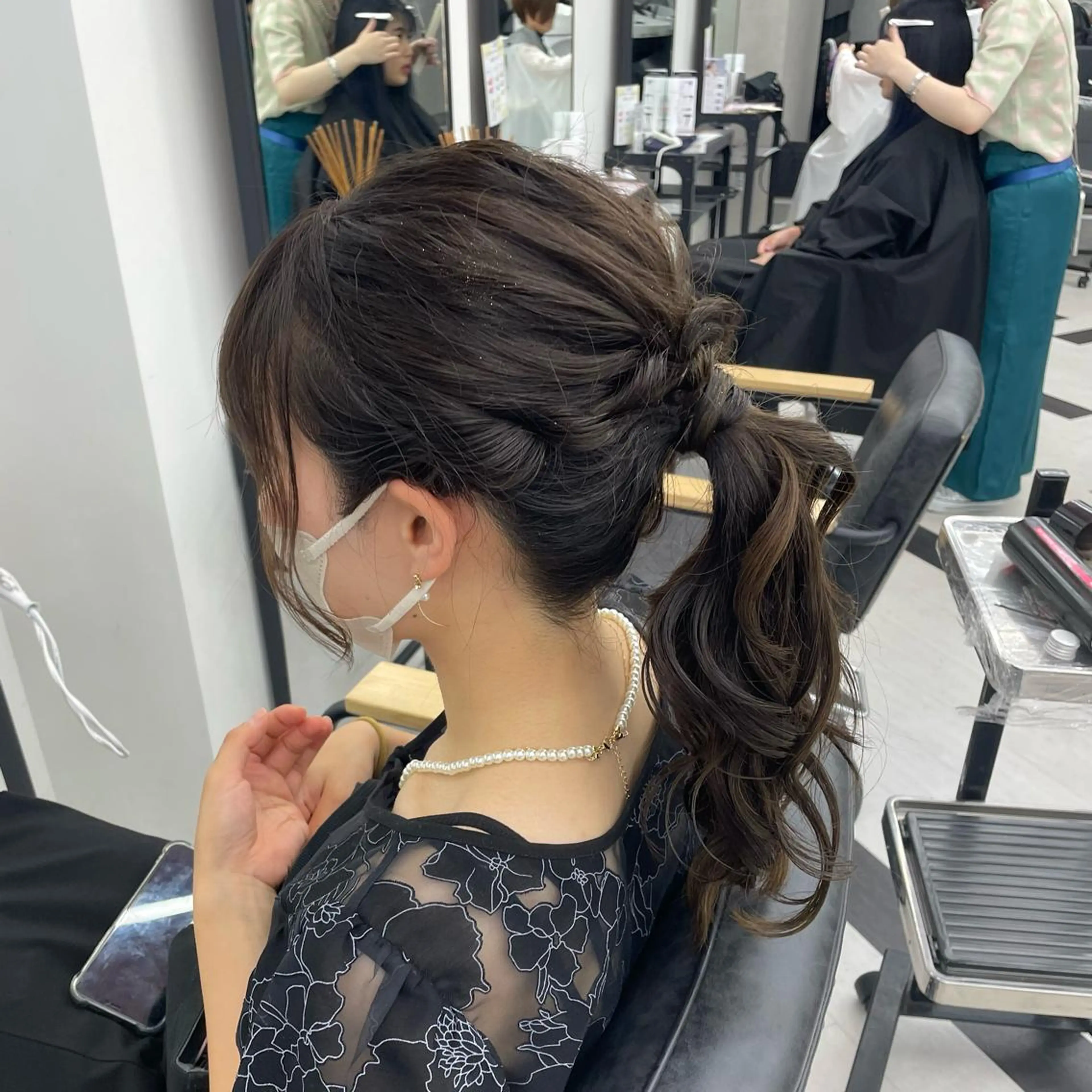 ミディアム カラー パーマ ヘアアレンジ メンズ キッズ ネイル マツエク・マツパ アイブロウ mona/ ストレートスタイル✨のヘアスタイル