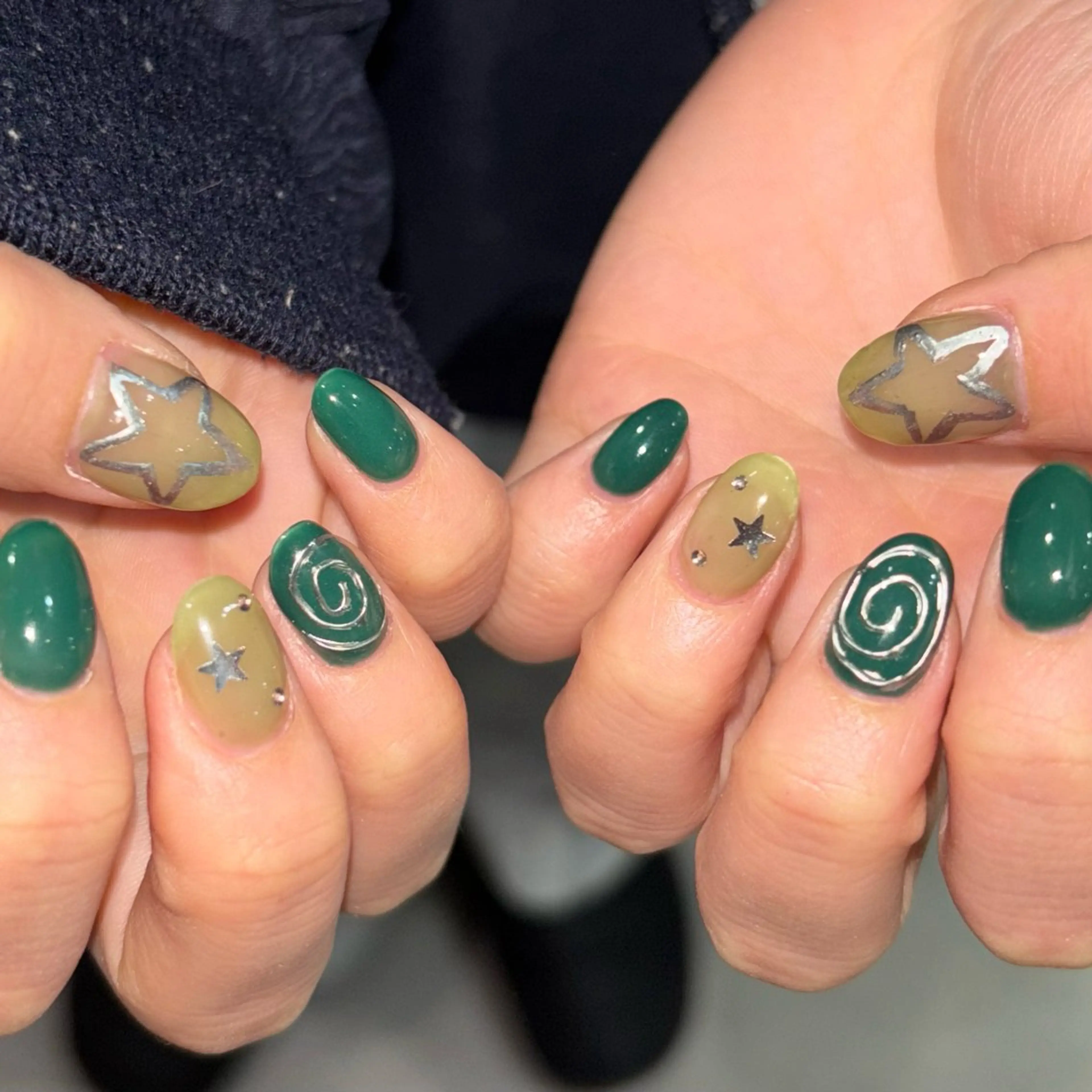 ネイル ハンドネイル 🪐富島彩夏 /海外nail🪐のネイルデザイン