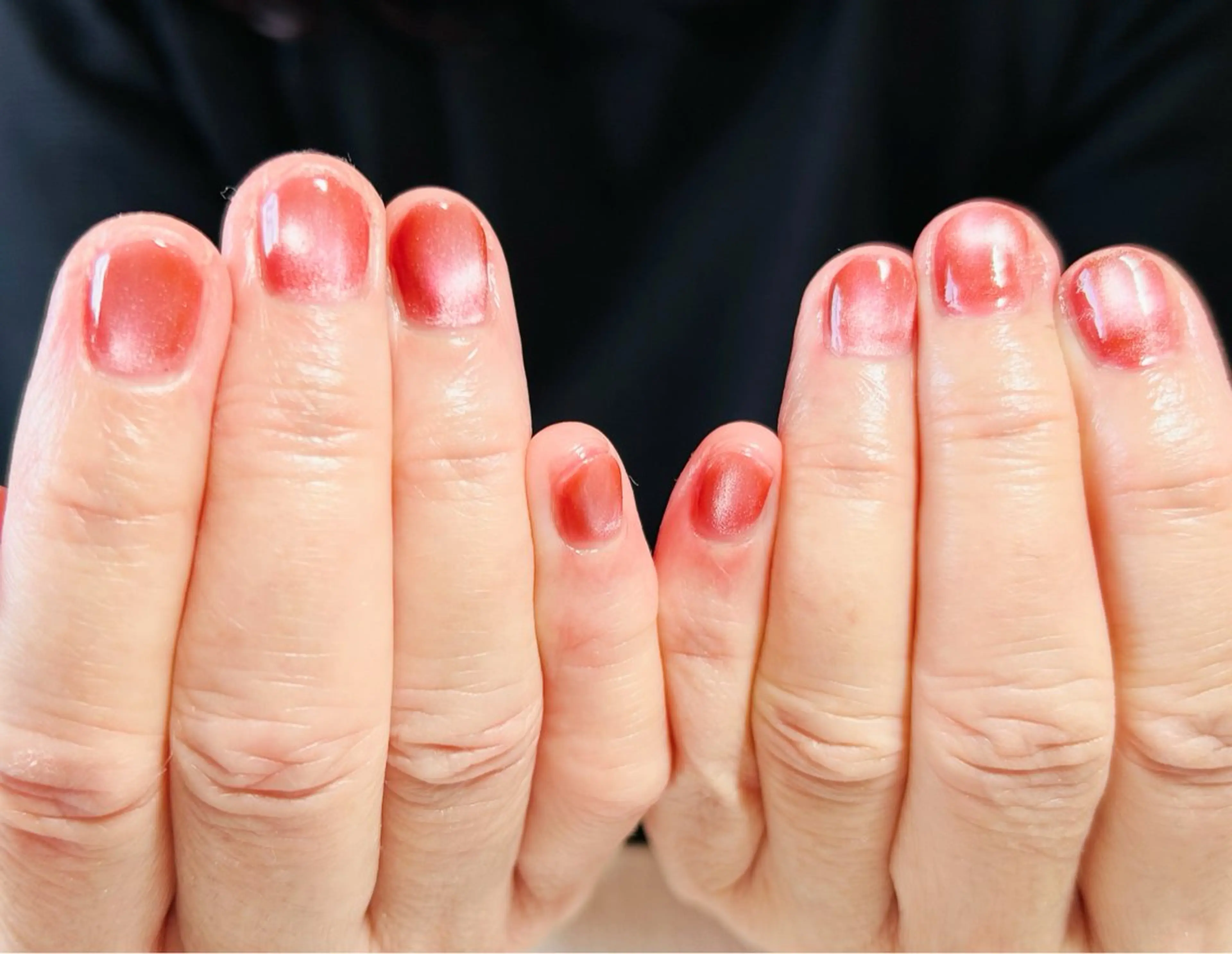 ネイル マグネットネイル 赤色 ショートネイル non nail ⭐︎のネイルデザイン