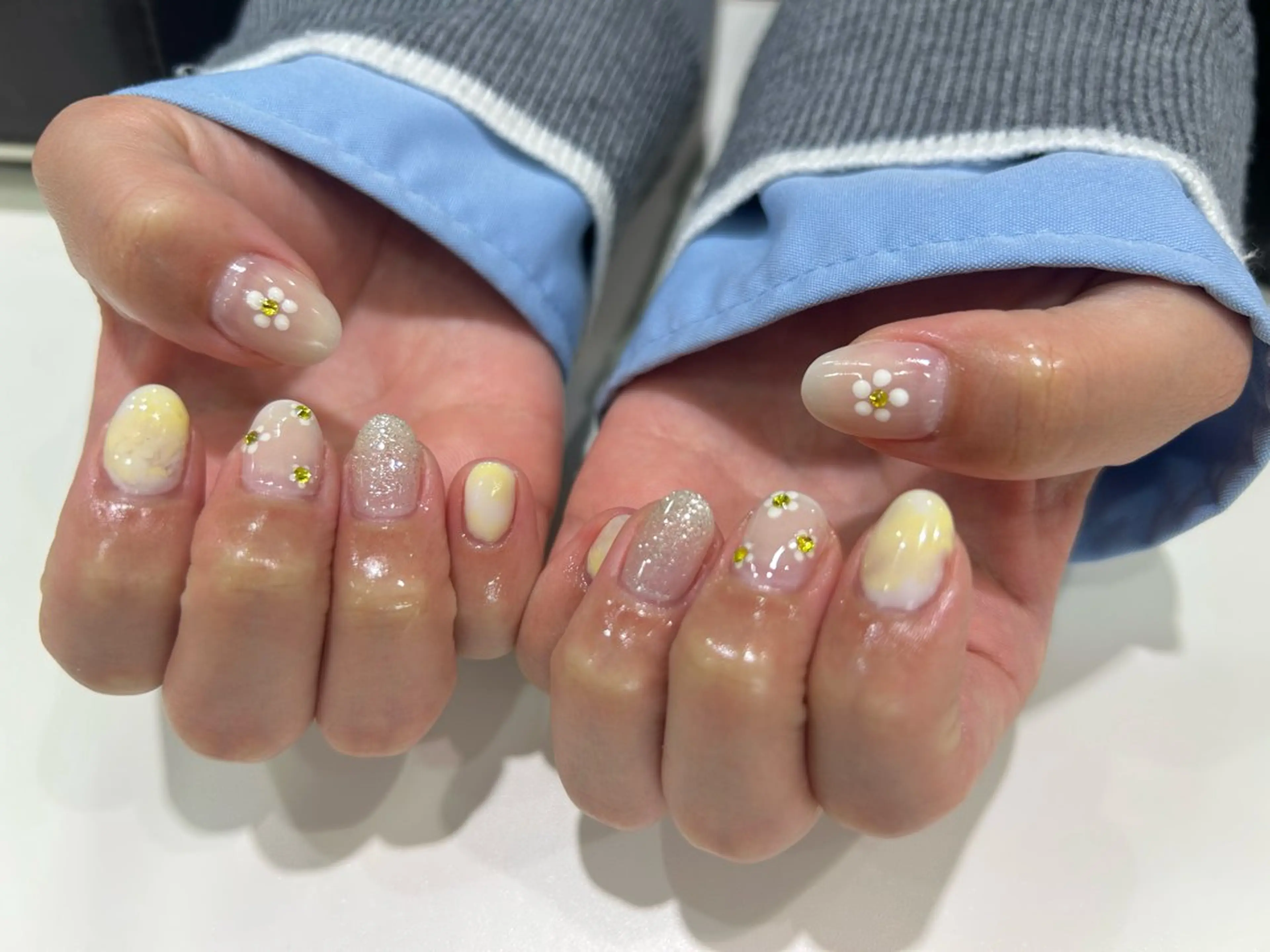 ネイル ハンドネイル 荒井 愛里佳のネイルデザイン