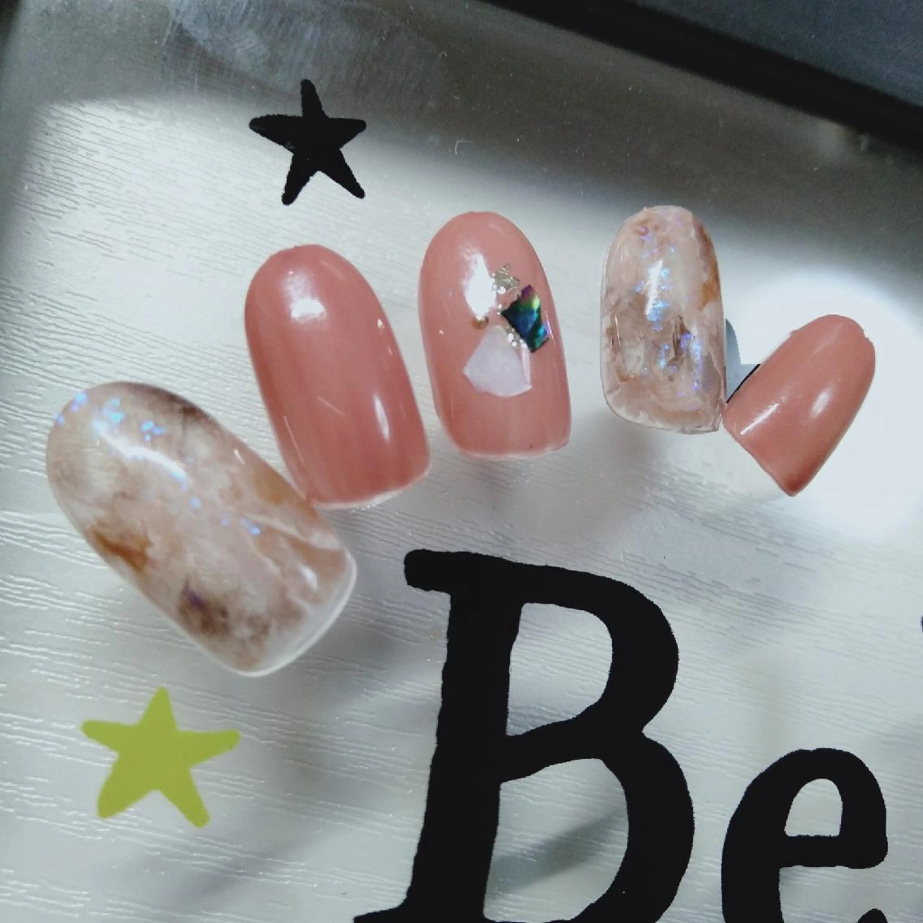 ネイル 大理石ネイル(マーブル) 爪工房ぱるっこ所属・川岡 香を里のネイルデザイン