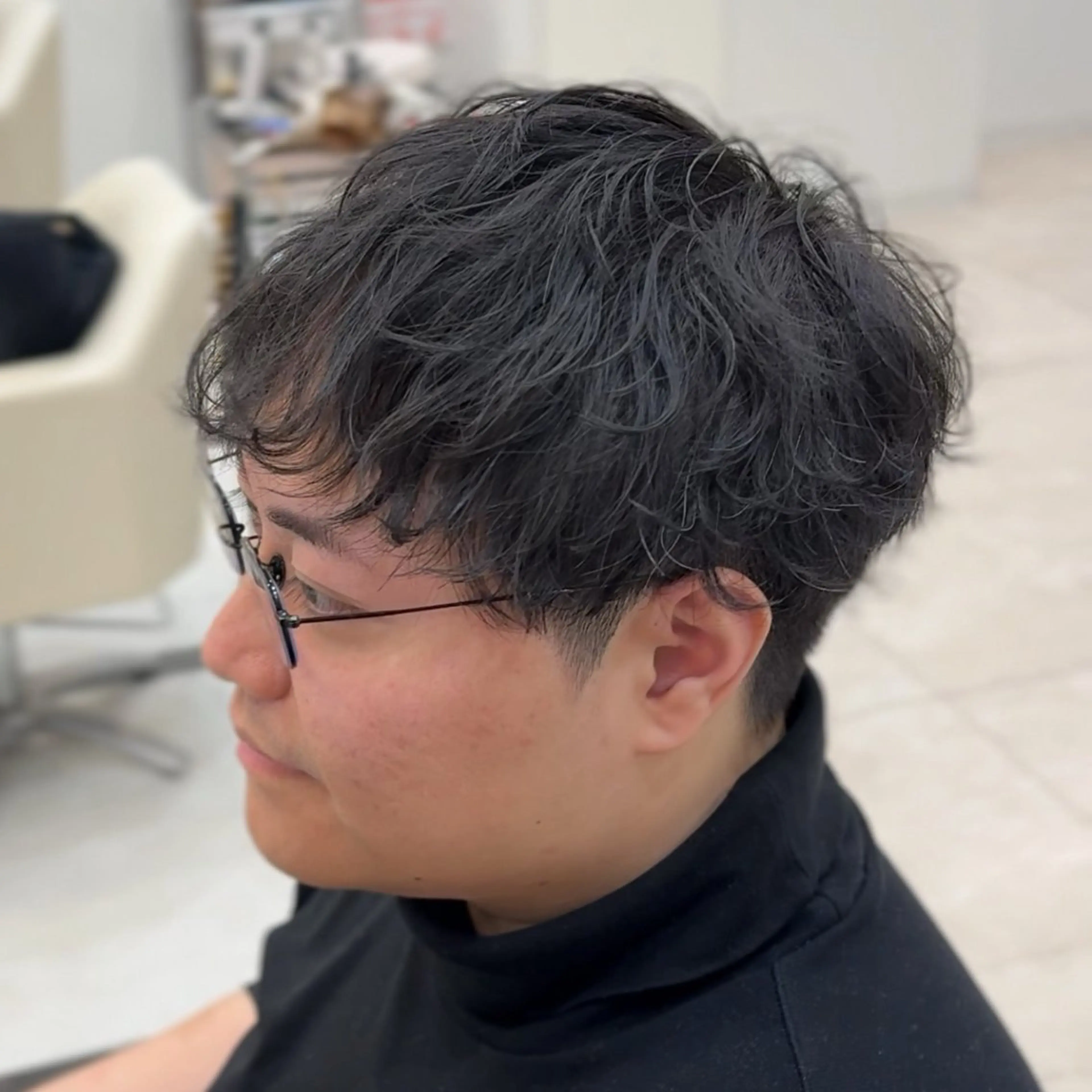 ショート パーマ メンズ SALOWIN名古屋Suite店所属・名古屋のメンズ特化 美容師/わたるのヘアスタイル