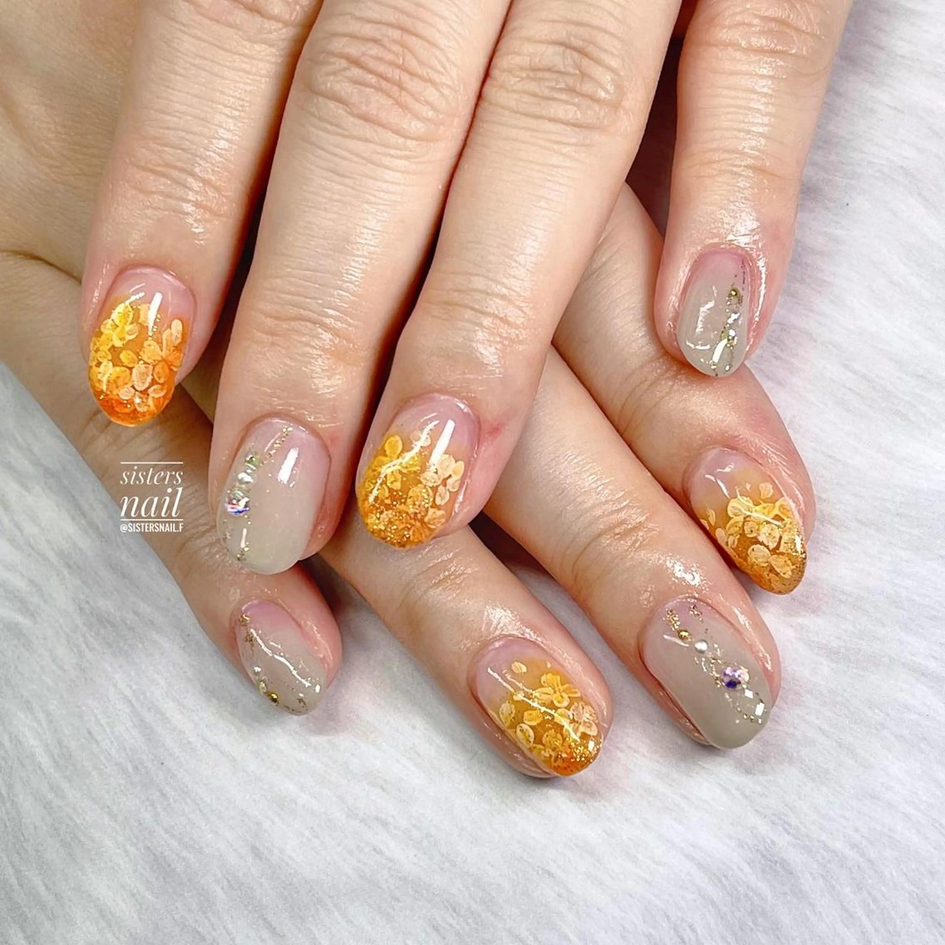ネイル アートネイル フラワーネイル ジェルネイル グラデーション グリーン sisters nail.fのネイルデザイン