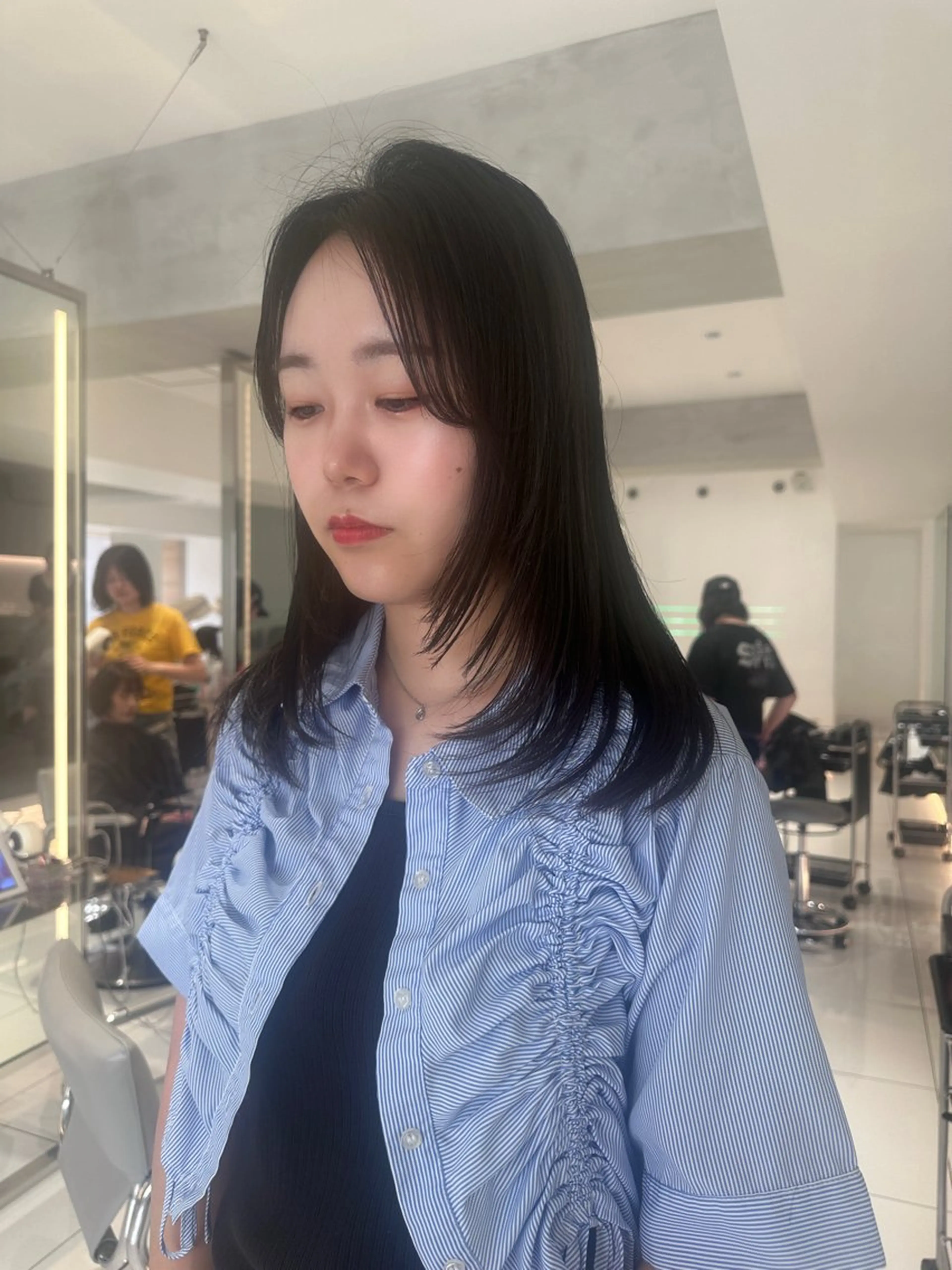 ロング YUI/レイヤー/ ハッシュカットのヘアスタイル