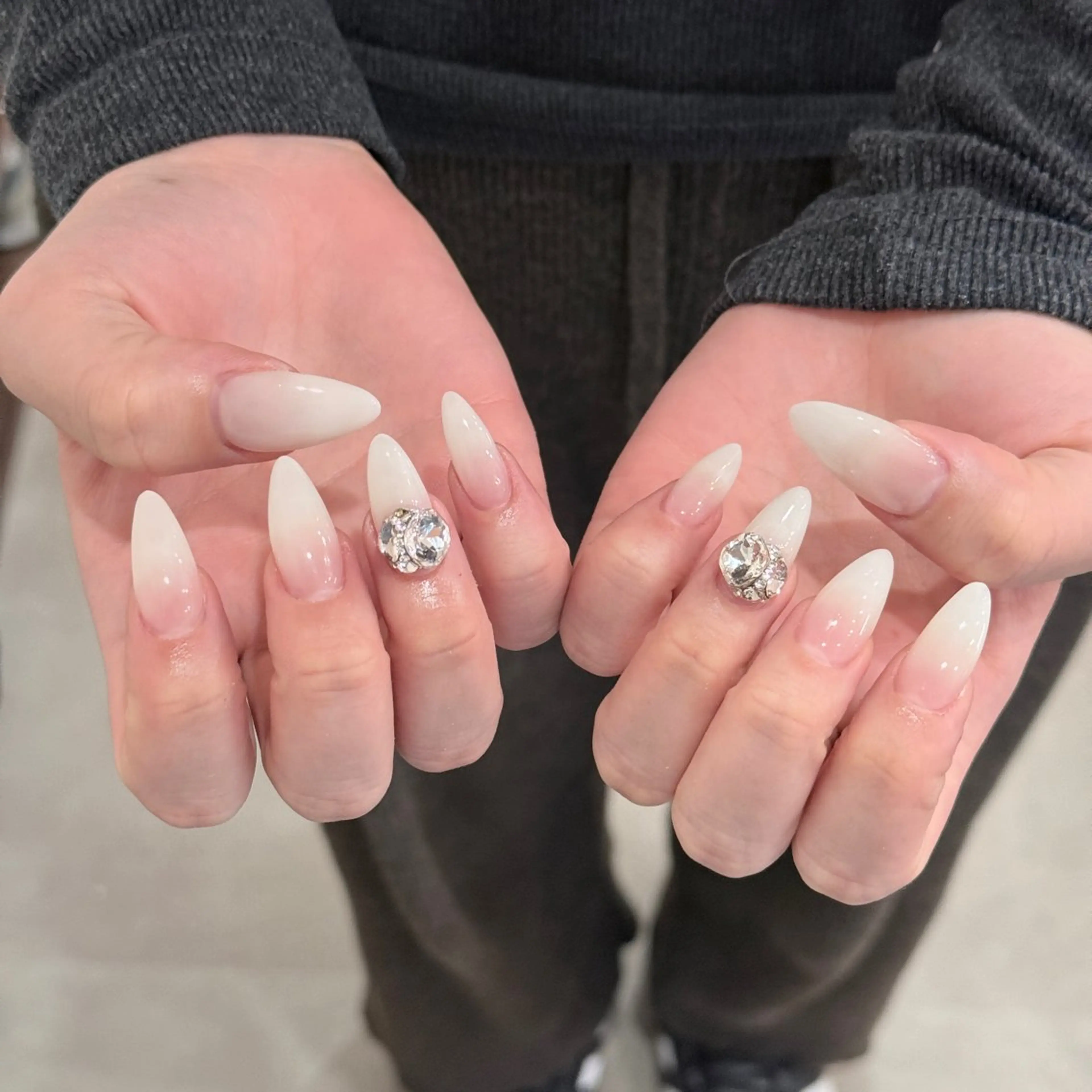 ハンドネイル JAN 168 池袋のネイルデザイン