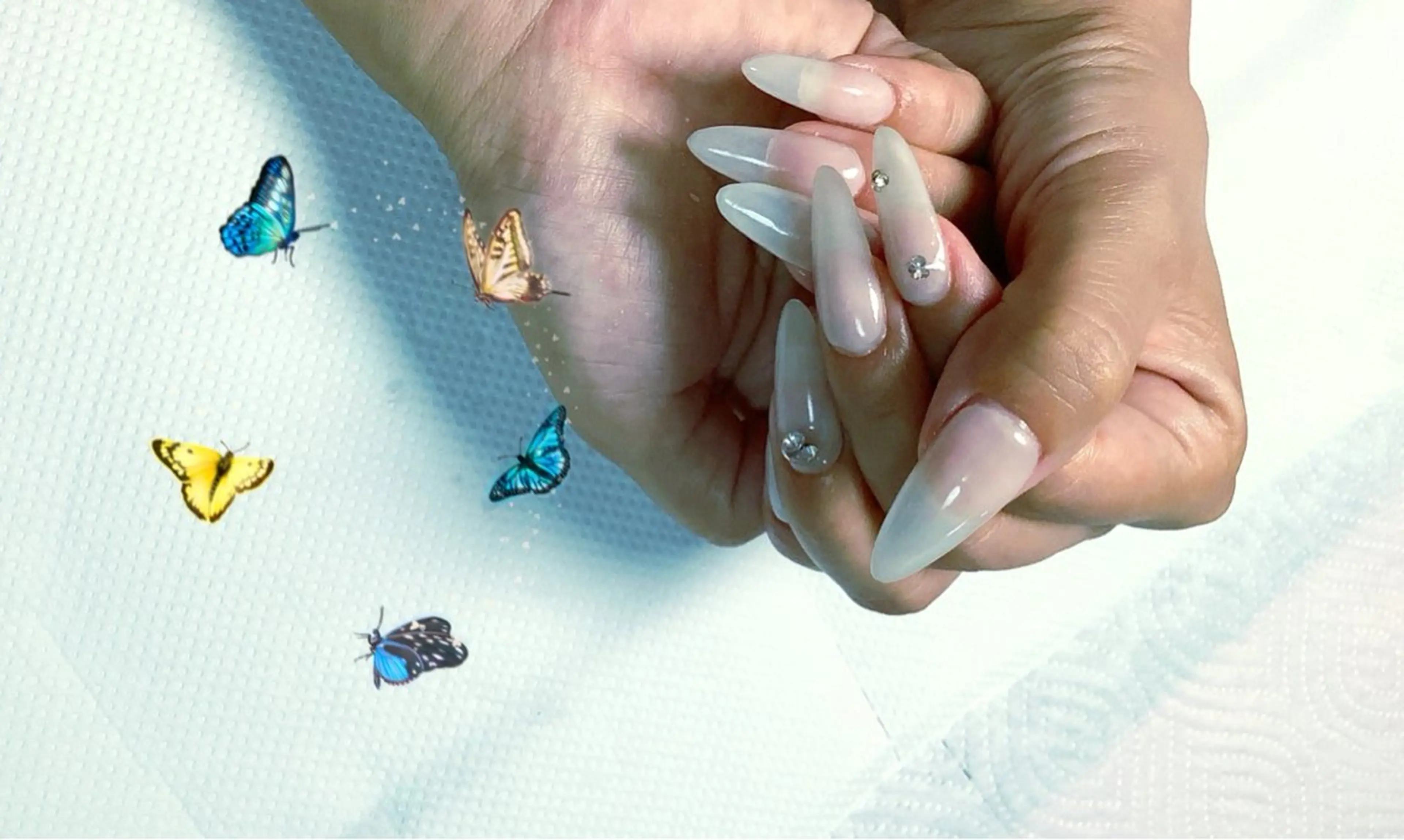 ネイル pink ladyサロン所属・べ にのネイルデザイン