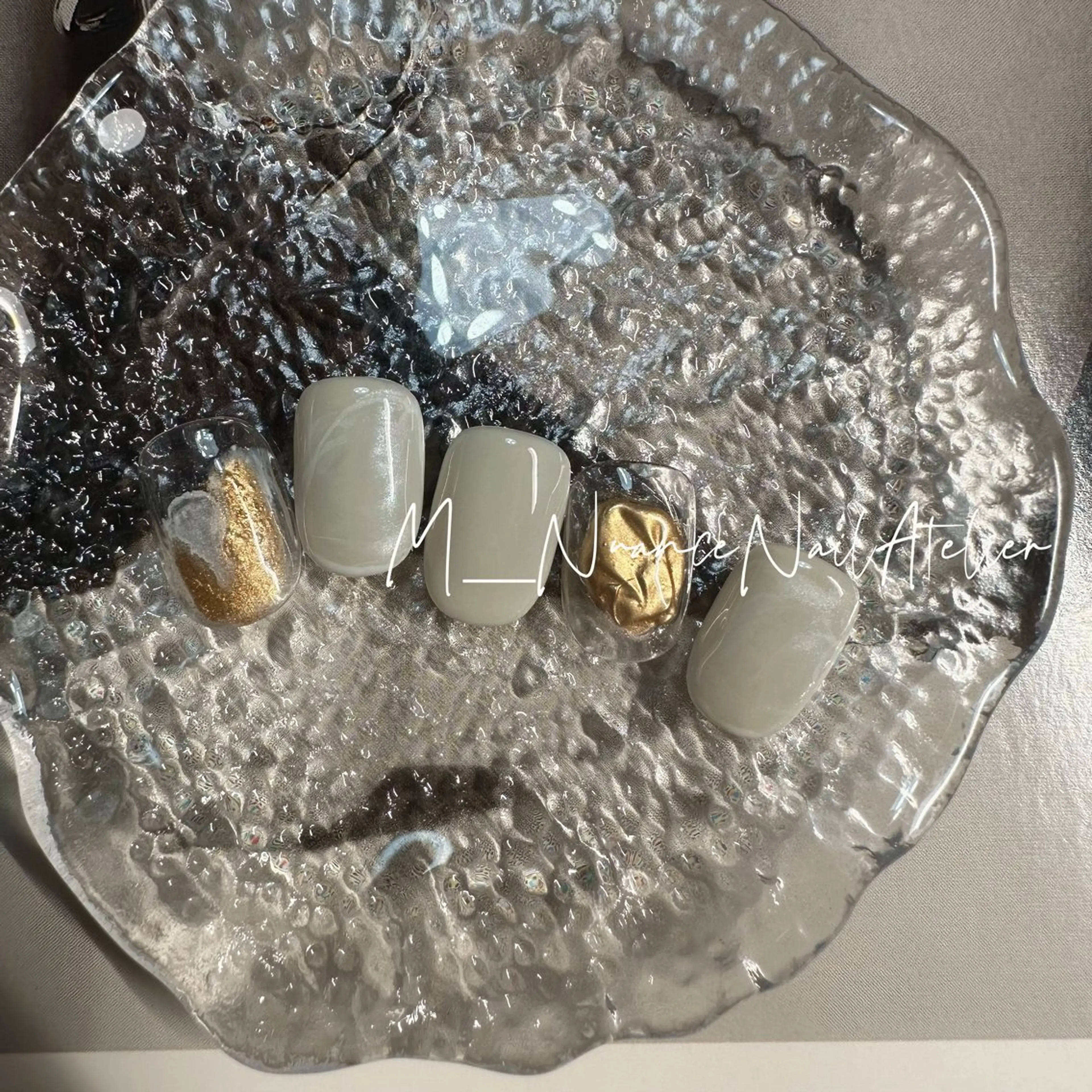 ネイル マグネットネイル ニュアンスネイル オフィスネイル シンプルネイル GO TODAY横浜Solace店所属・M___nail atelierのネイルデザイン