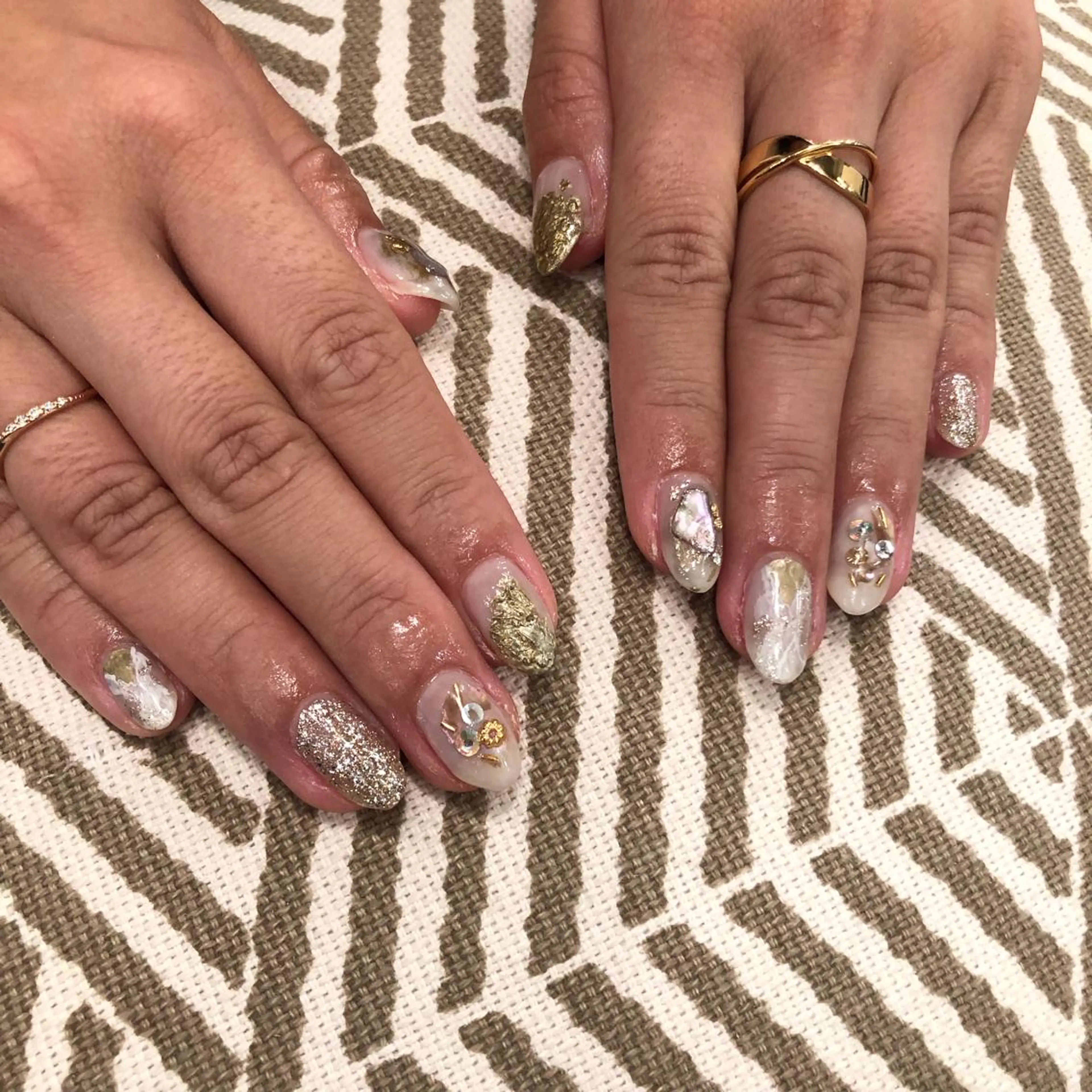 ネイル ゴールド ニュアンスネイル 🎀AYAKO 🎀中韓ネイルのネイルデザイン