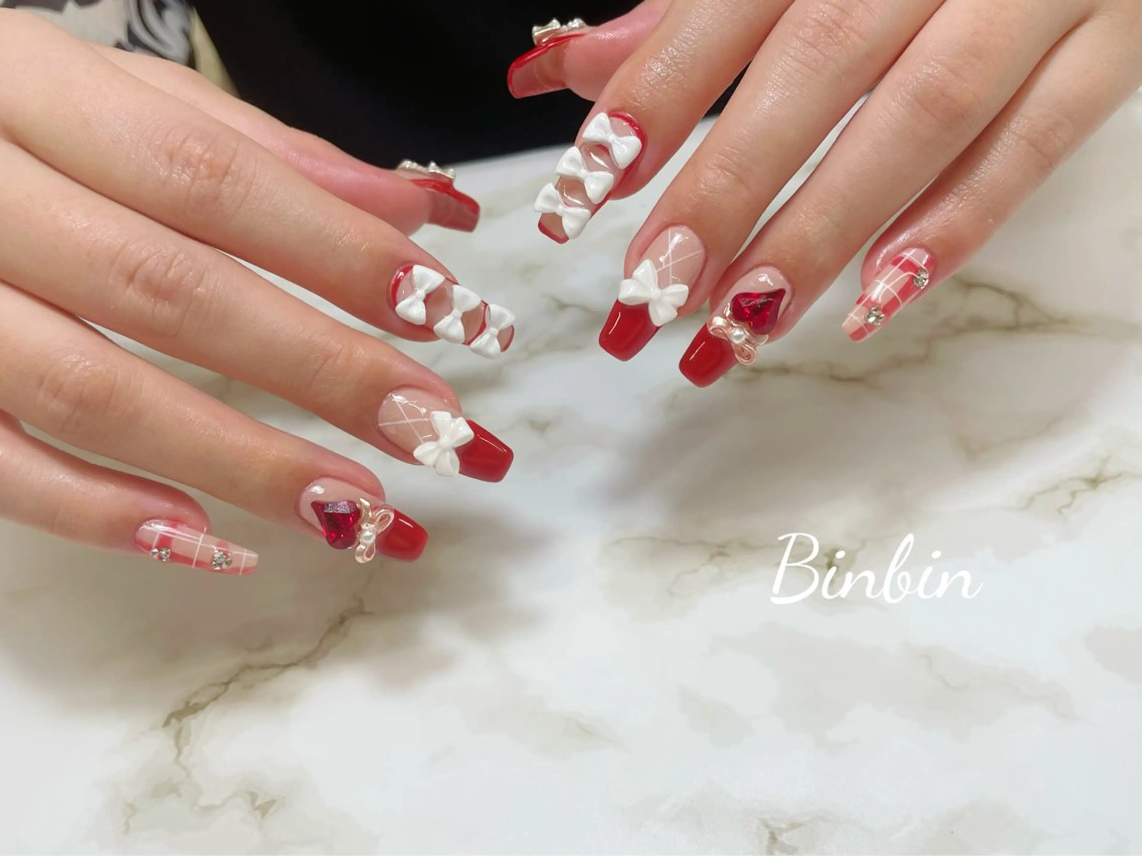 ネイル ハンドネイル ハンドケア Bin Binのネイルデザイン