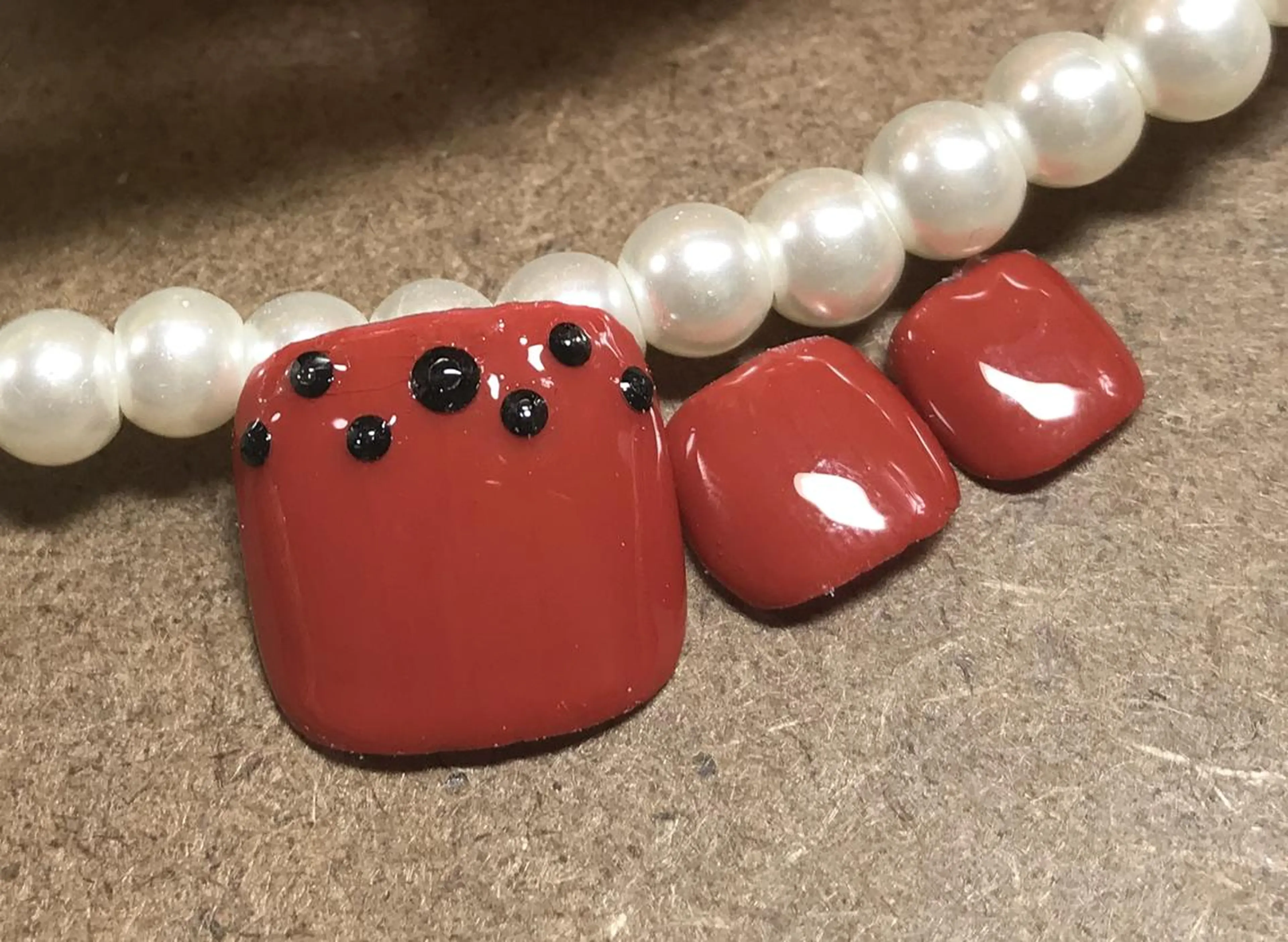 ネイル フットネイル ジェルネイル イワサキ  のネイルデザイン