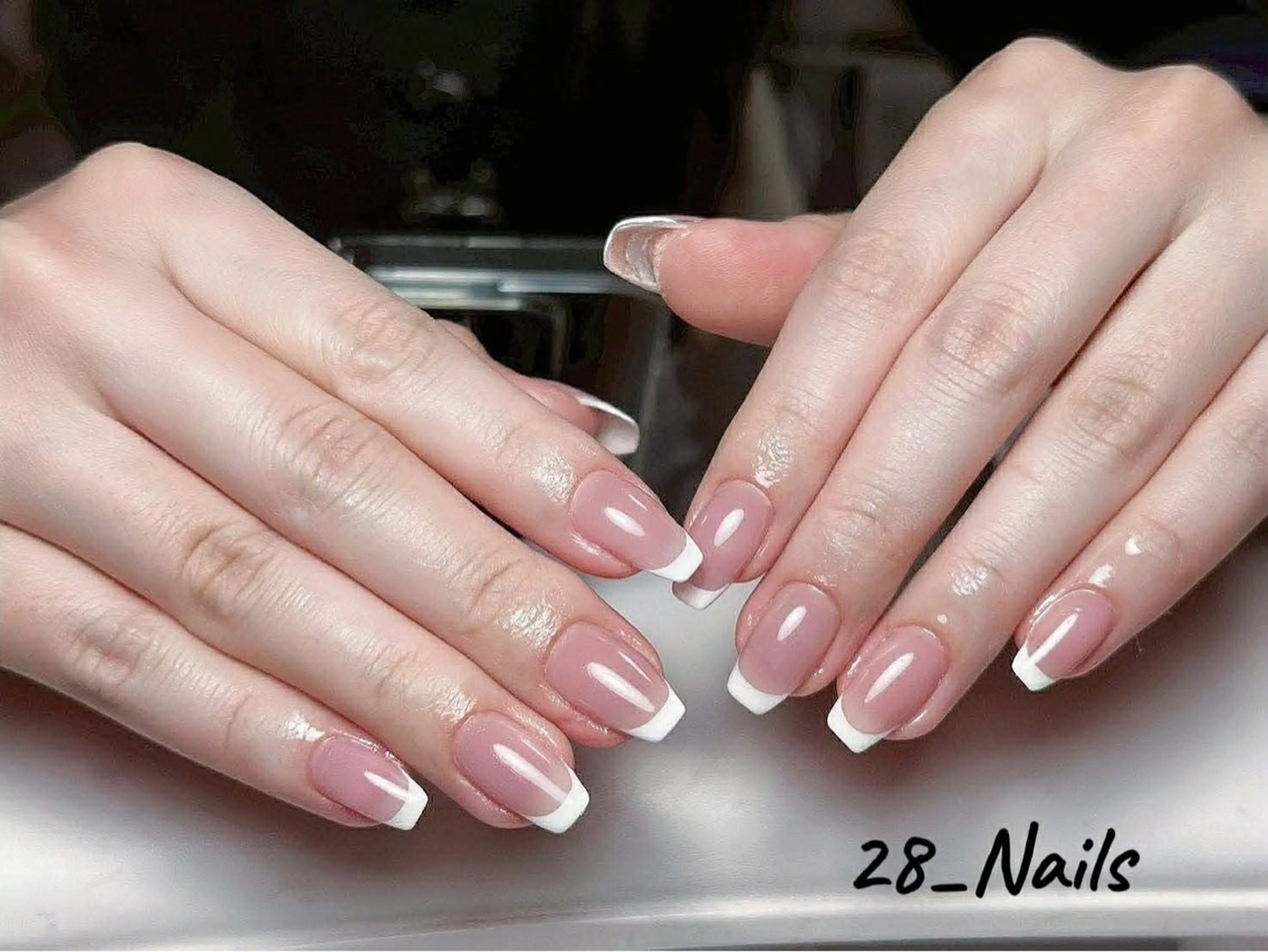 ネイル フレンチネイル ジェルネイル シンプルネイル ハンドネイル ニャット アインのネイルデザイン