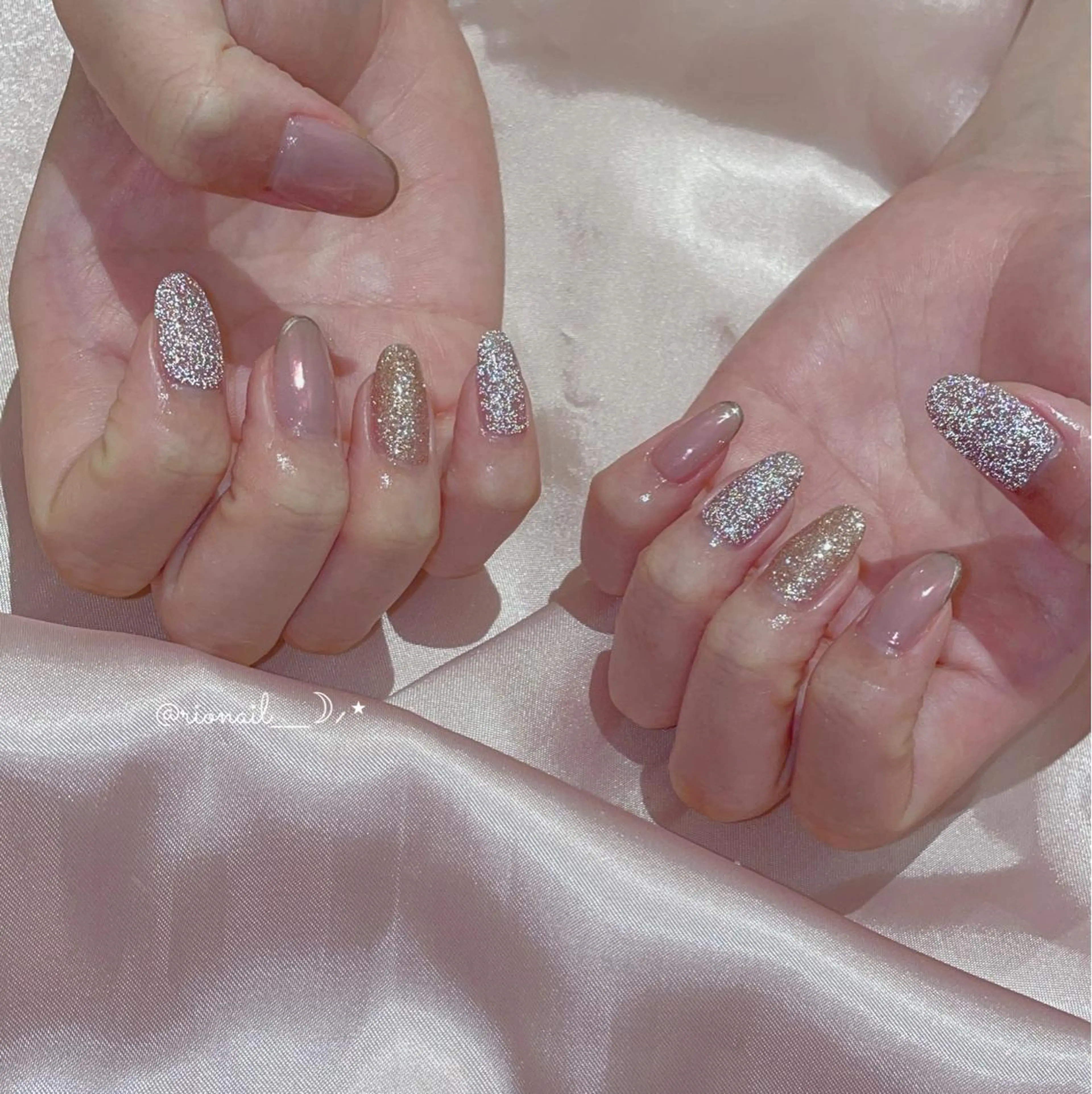 ネイル アートネイル 𝘙𝘪𝘰𝘯𝘢 ...🕯🤍のネイルデザイン