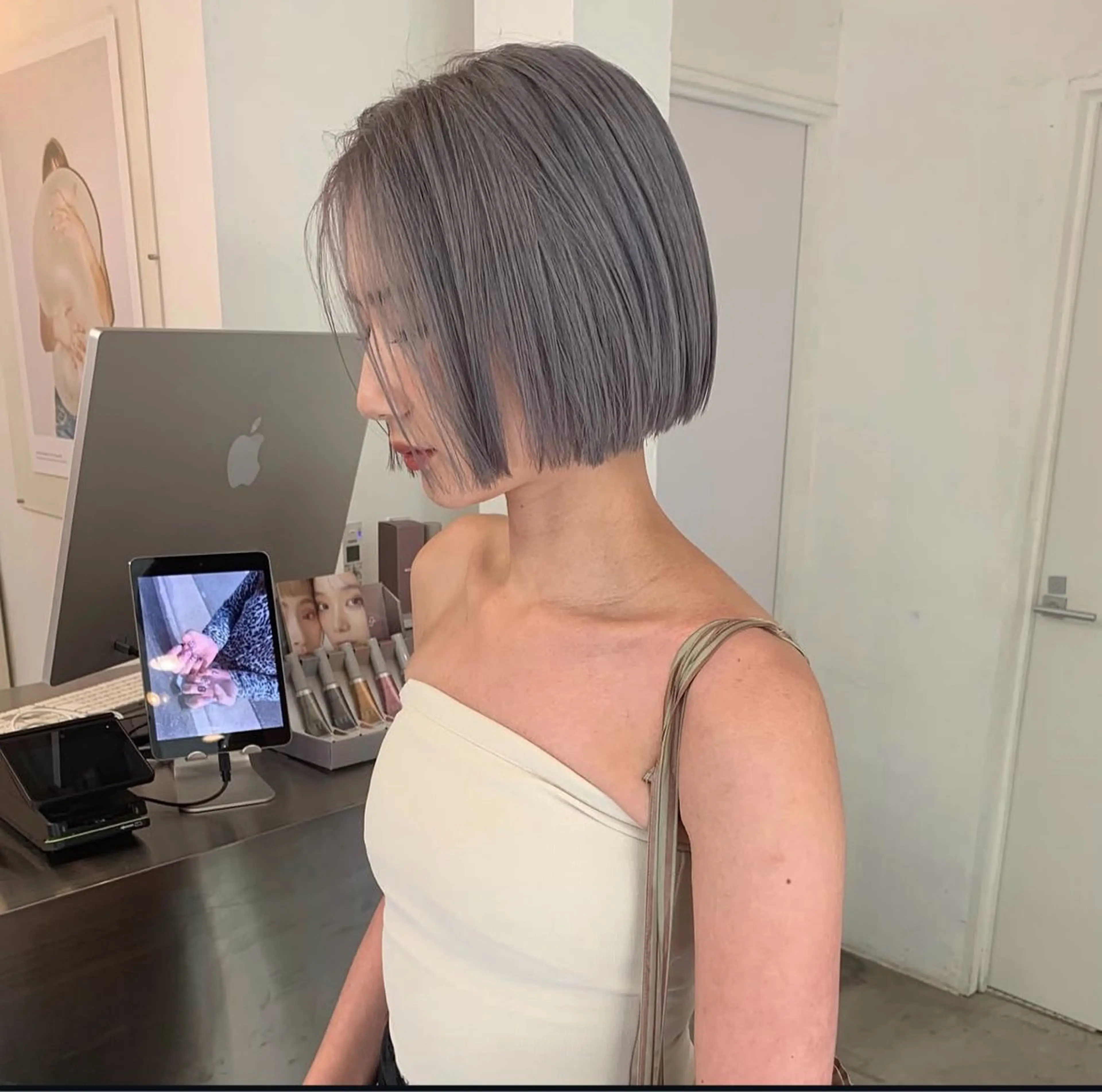 ショート ヘアカラー Tsukasa/ ハイトーン/寒色のヘアスタイル