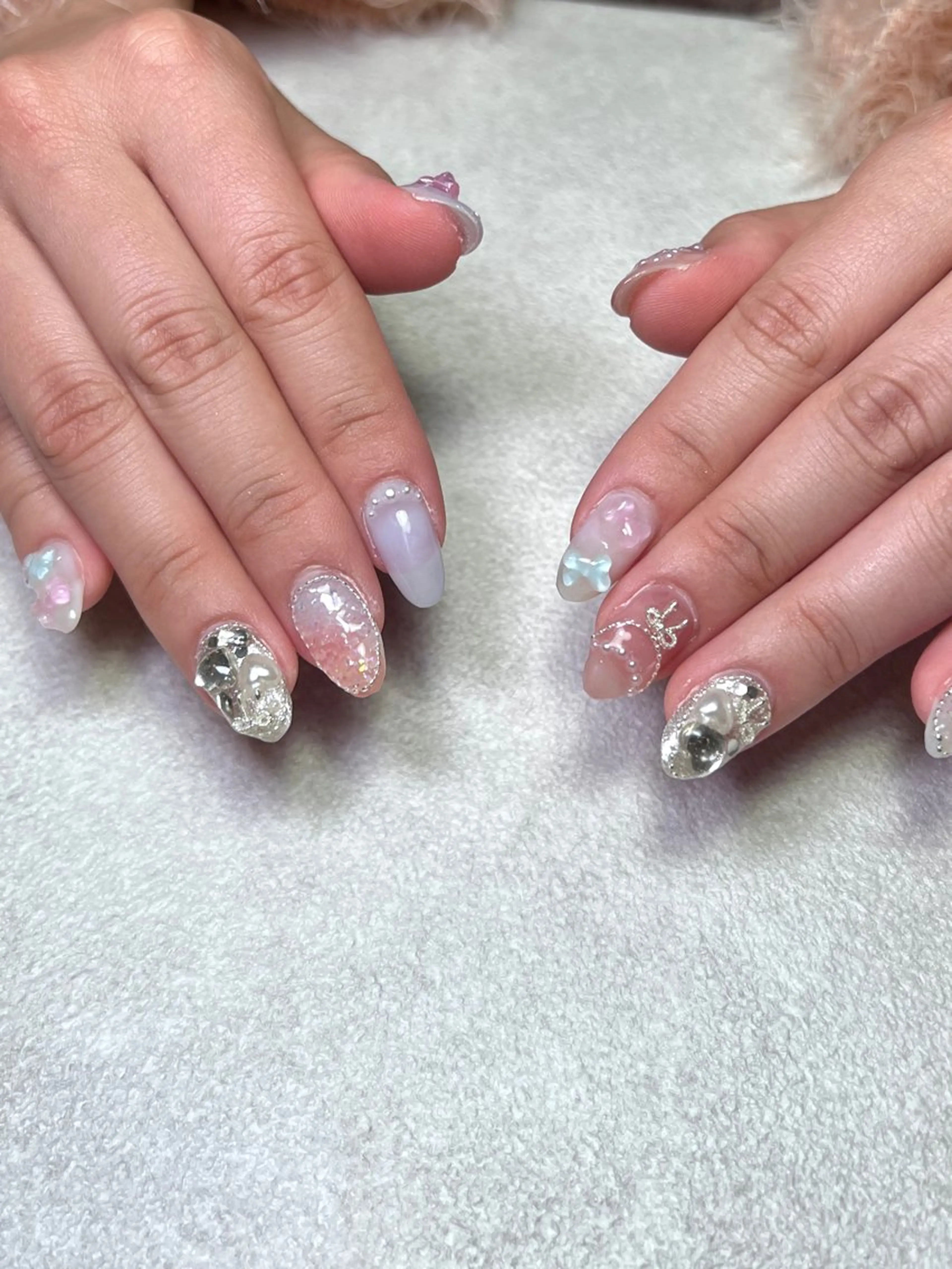 ミディアム ネイリスト シンのネイルデザイン