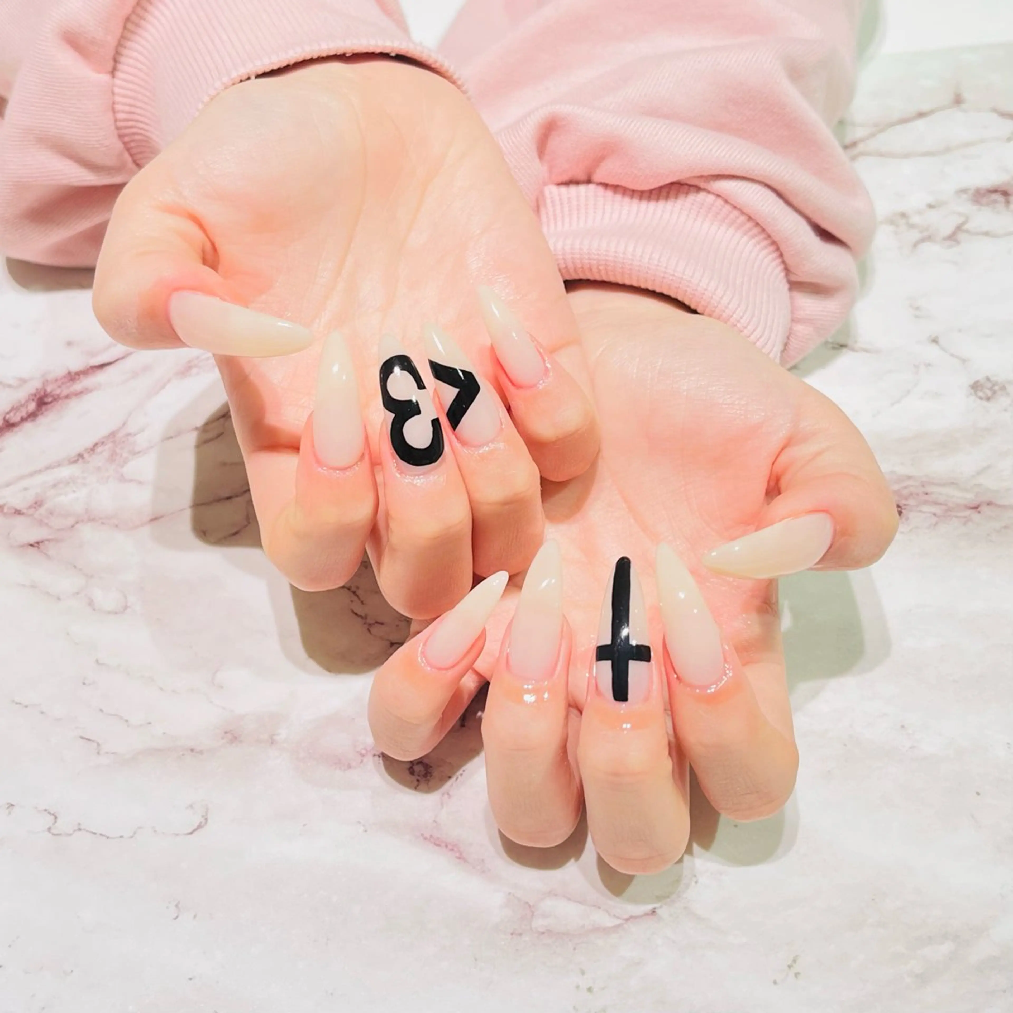 ネイル ハンドネイル Hair removal & Beauty salon Produce by Lucia所属・nail salon Luciaのネイルデザイン