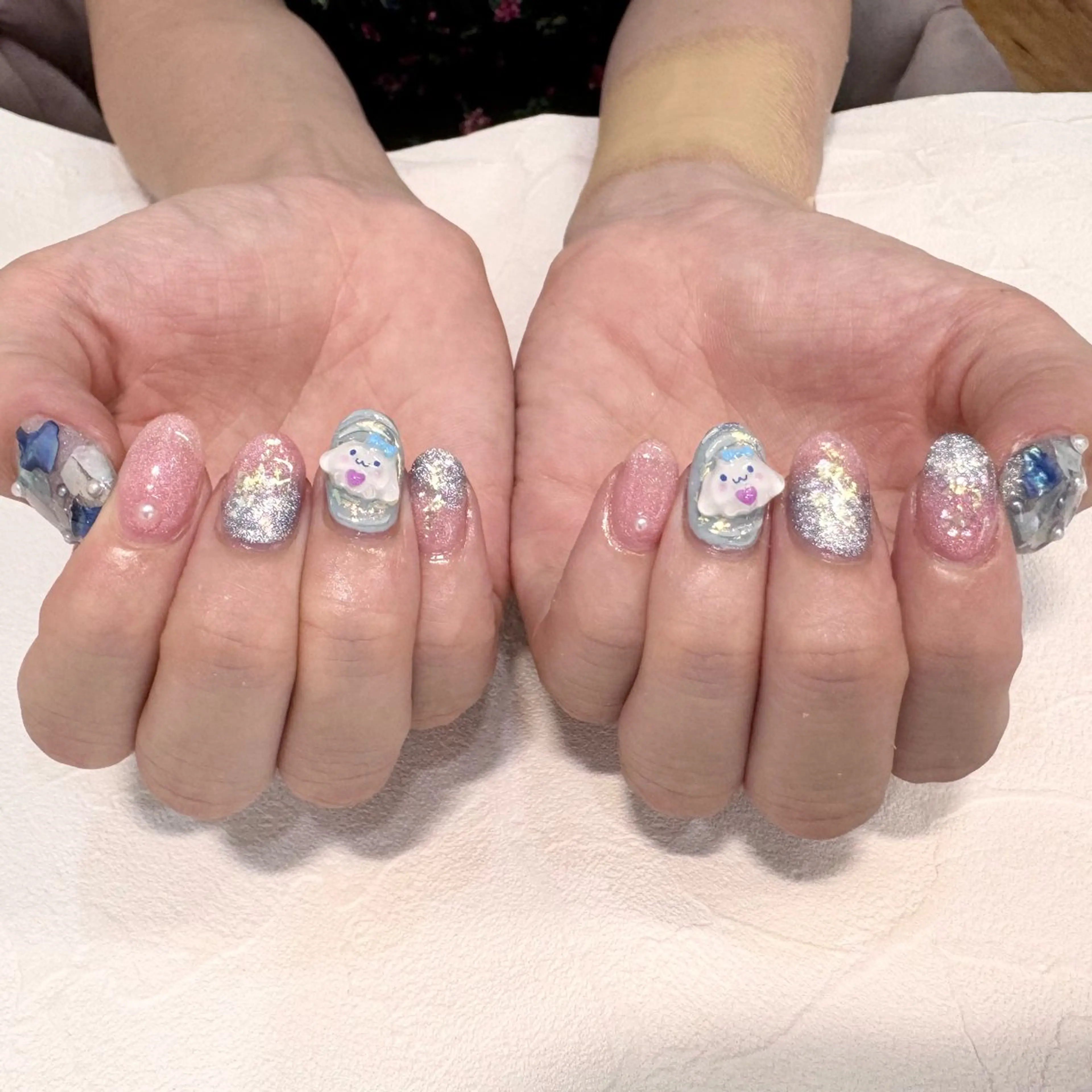 ネイル 持ち込み RIEKO🍒 ワンホン♡推しネイルのネイルデザイン