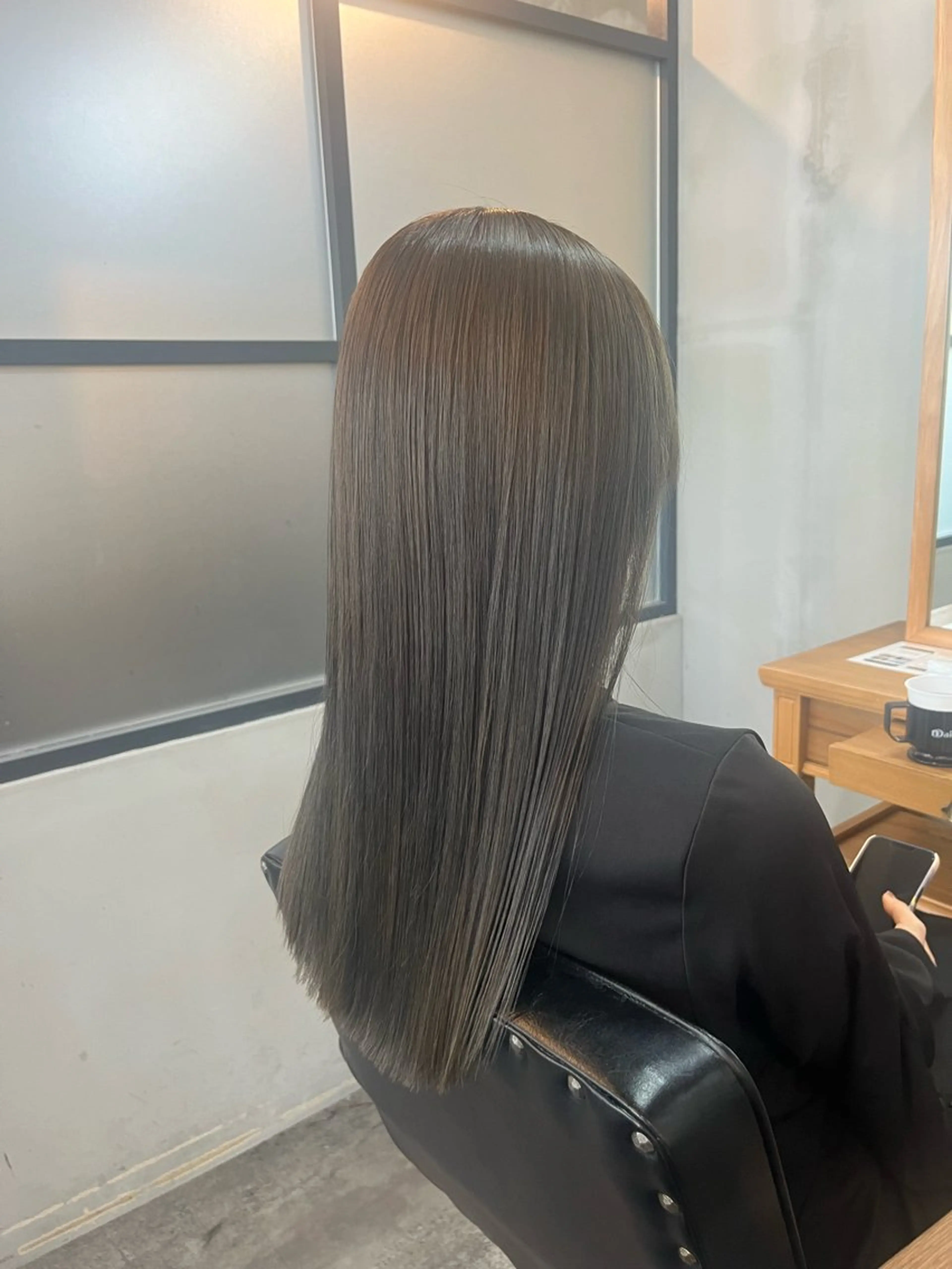 ロング カラー 透明感カラー ヘアカラー トリートメント 栗本 陽香/顔周りレ イヤー/透明感カラーのヘアスタイル