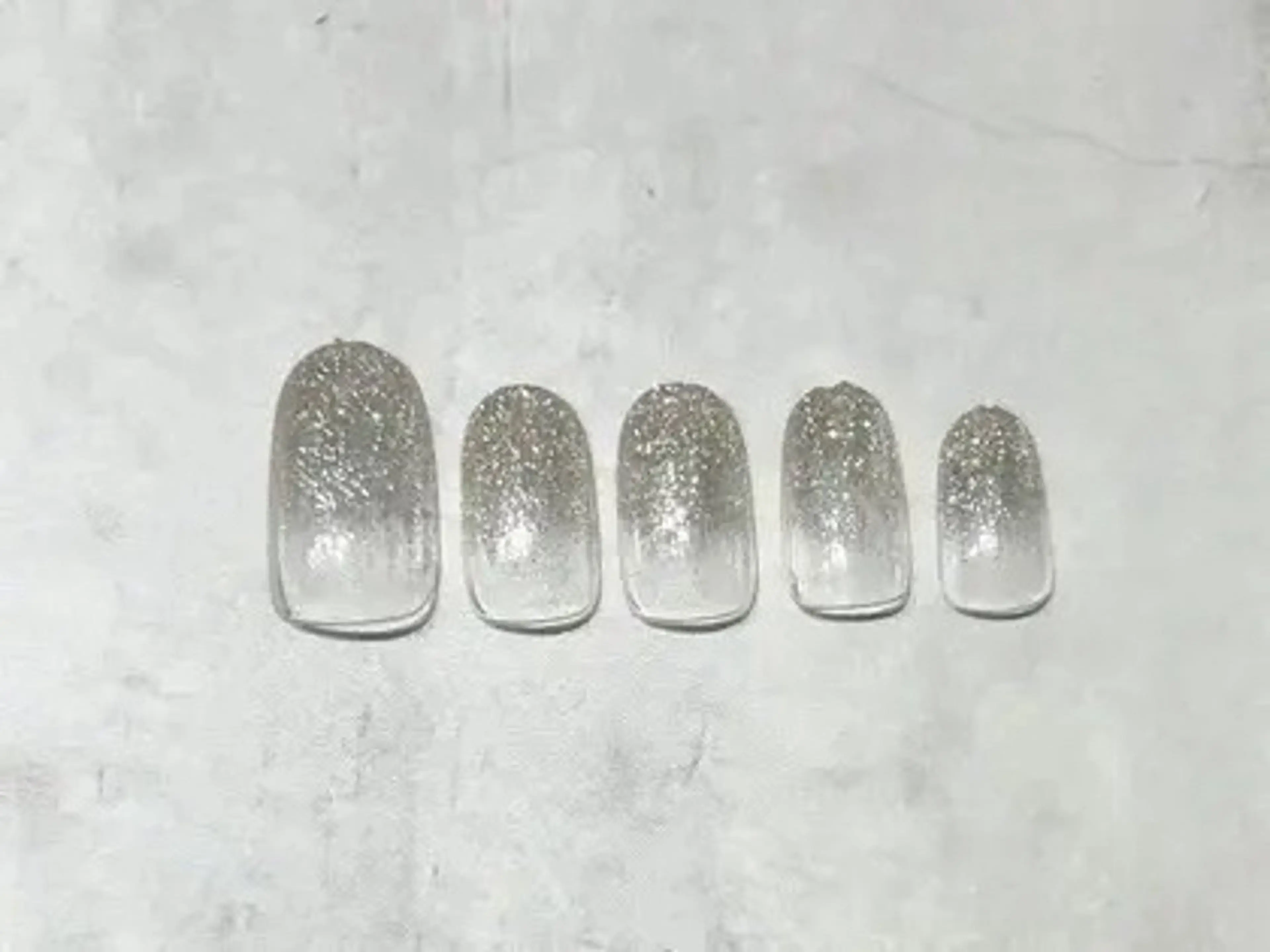 オフなしラメグラデーションネイルの写真