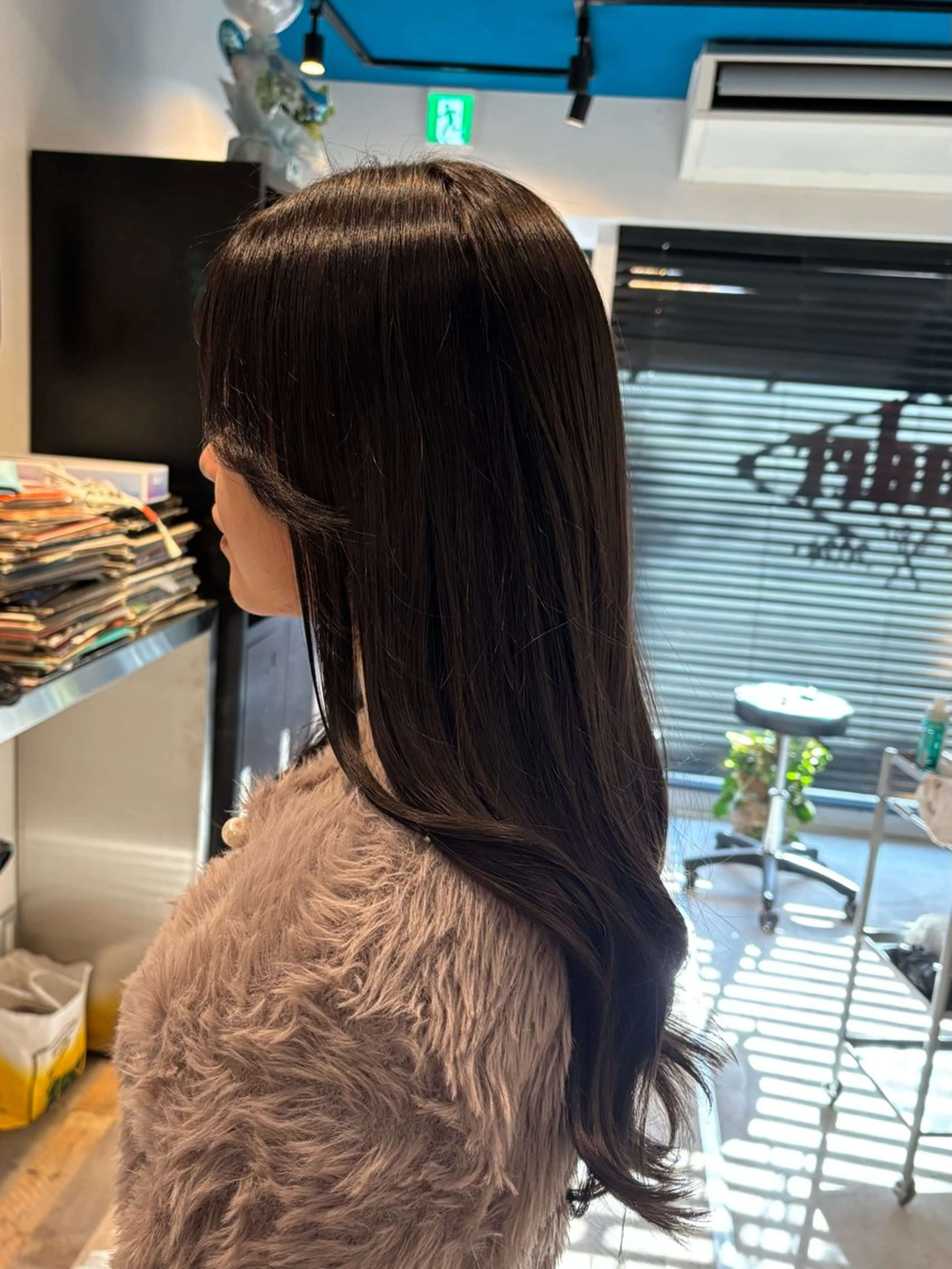 ロング カラー カット ヘアカラー トリートメント tender🐬 まゆかのヘアスタイル