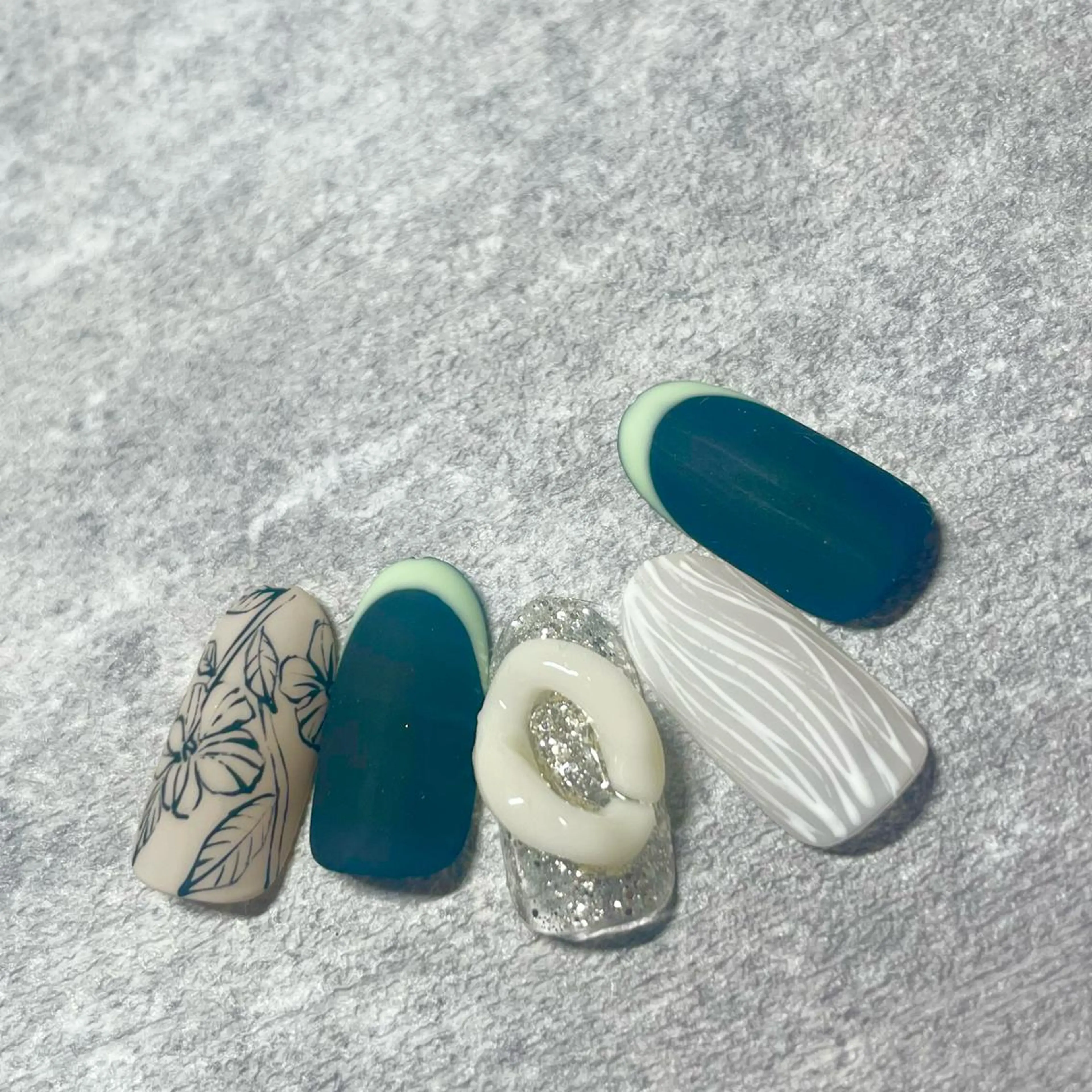 ネイル ハンドネイル Style Rougeのネイルデザイン