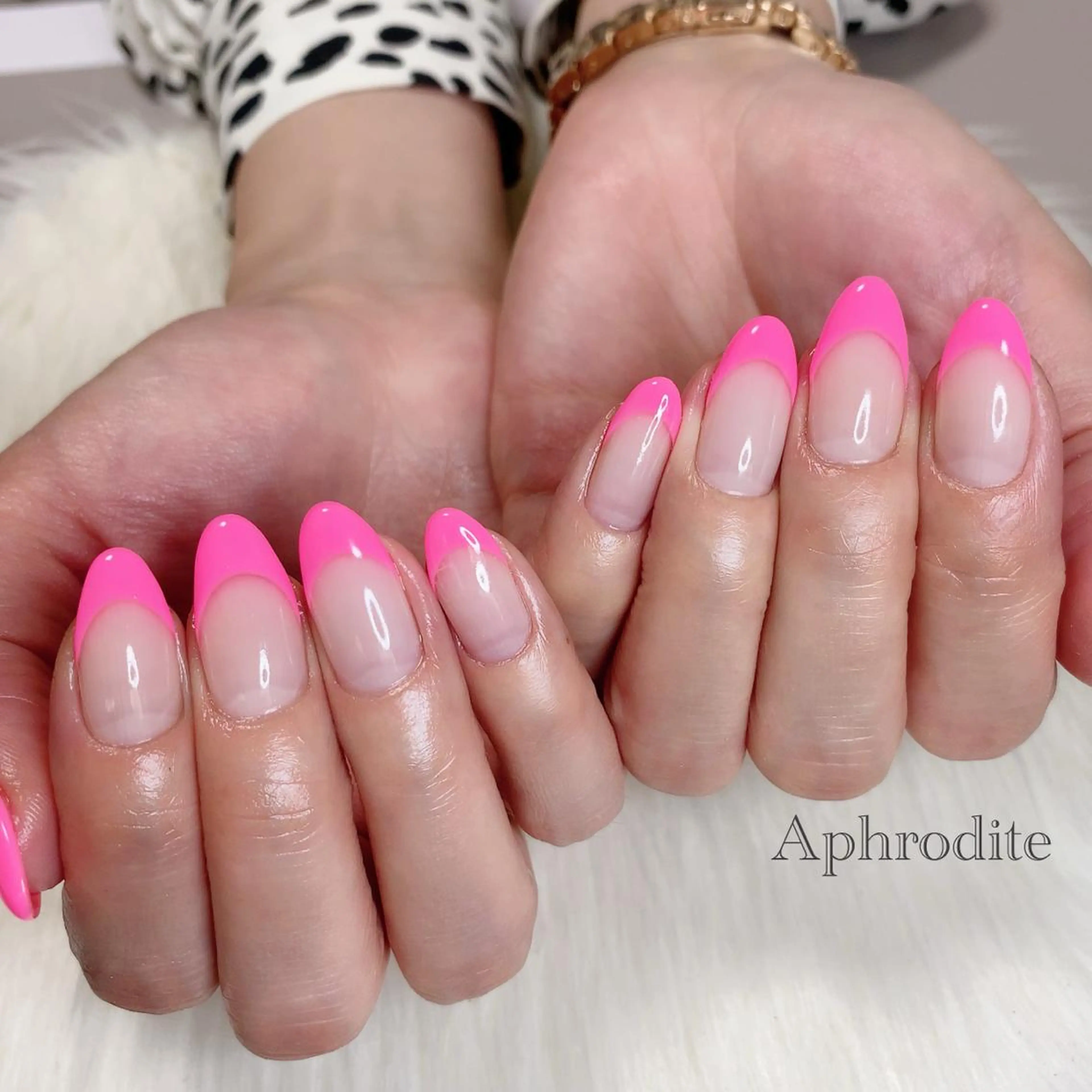 ネイル Aphrodite パラジェル認定サロンのネイルデザイン