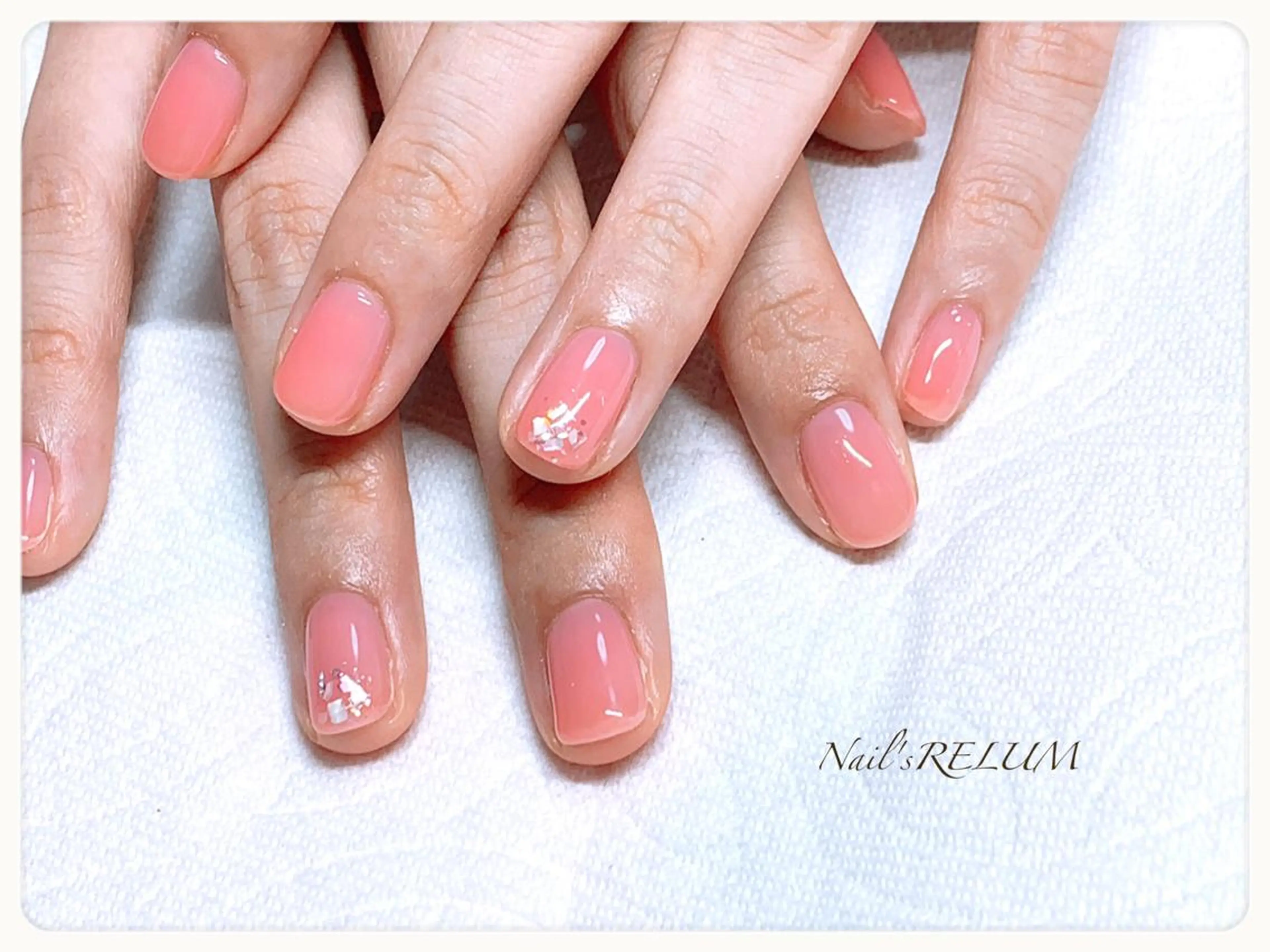 ネイル THECOLORS所属・近貞 莉奈のネイルデザイン