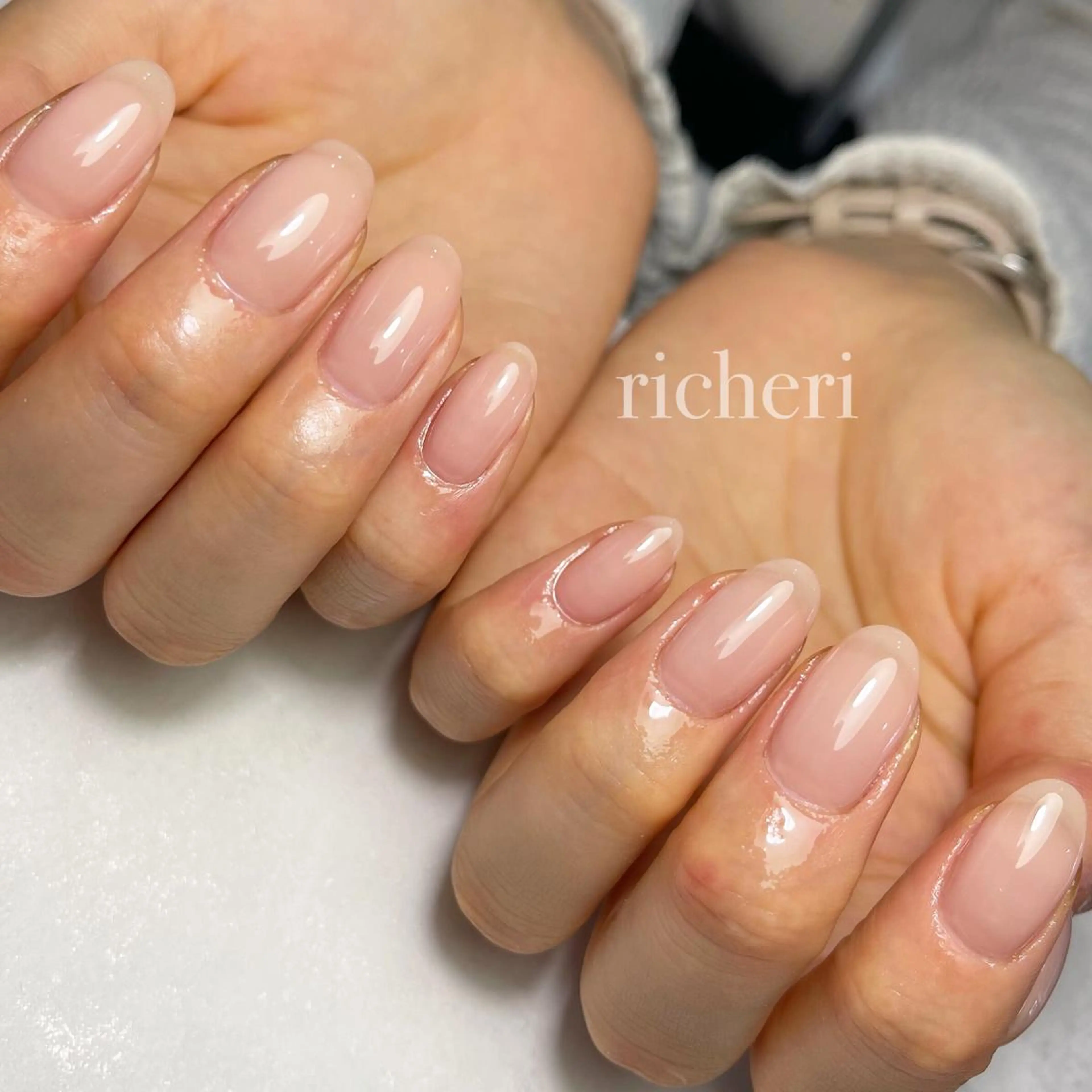 ミディアム ネイル ハンドネイル richeri beautyのエステ・リラクイメージ