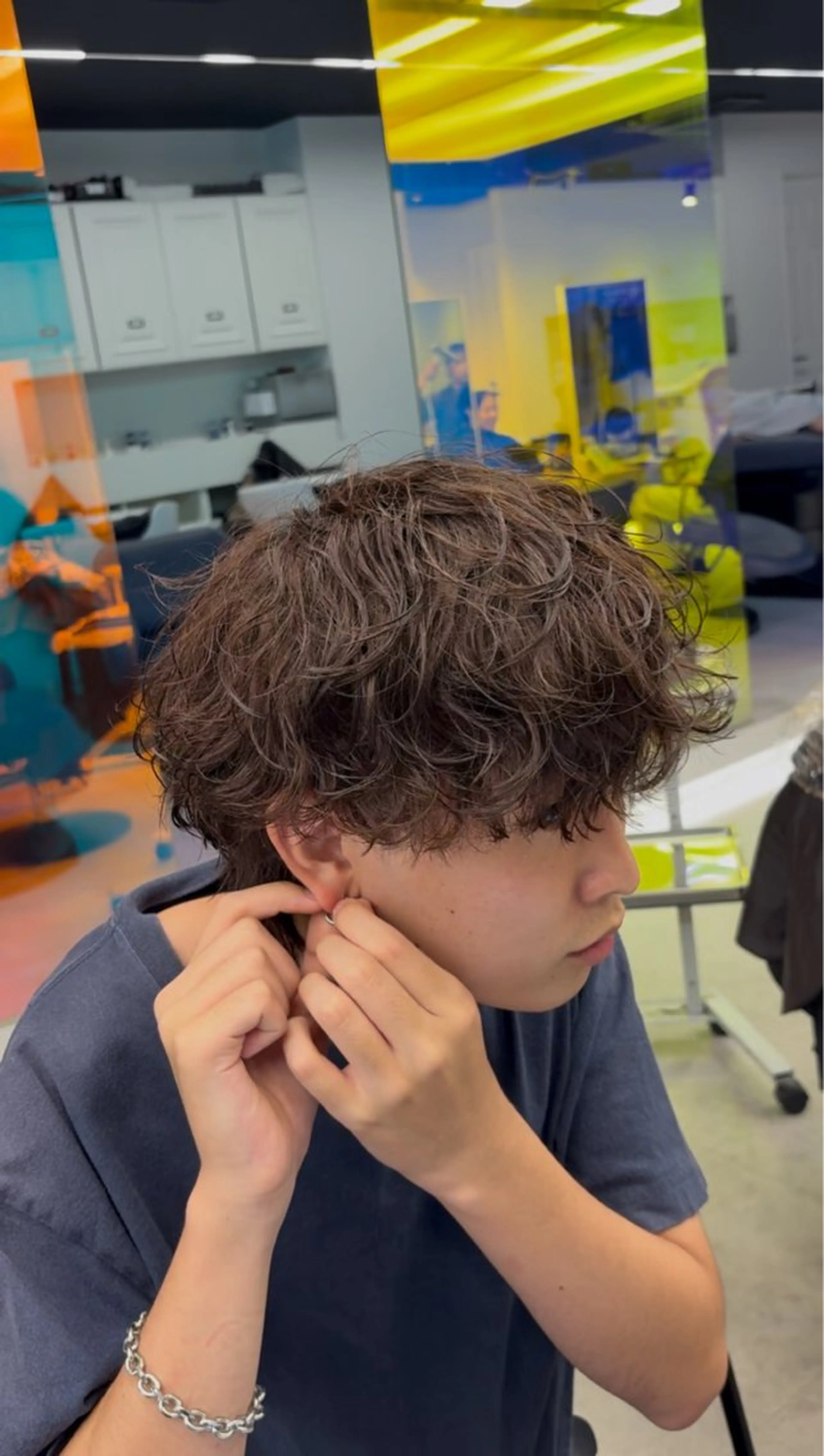 ショート カラー パーマ 学生 ショートヘア プードルパーマ スパイラルパーマ カット ヘアカラー シャドウパーマ/ ルーズパーマ/メンズのヘアスタイル